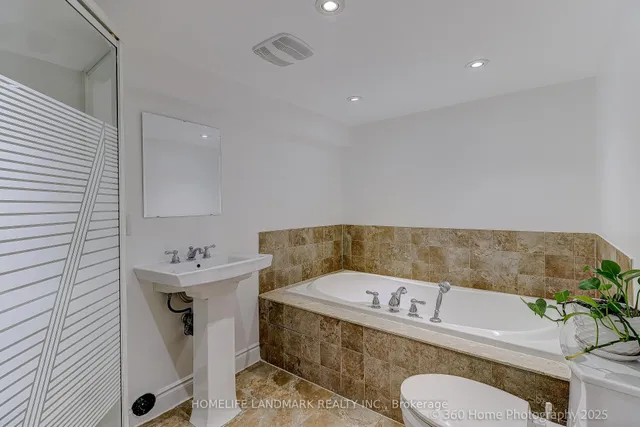 Additional property image - 38 Moorecroft Cres