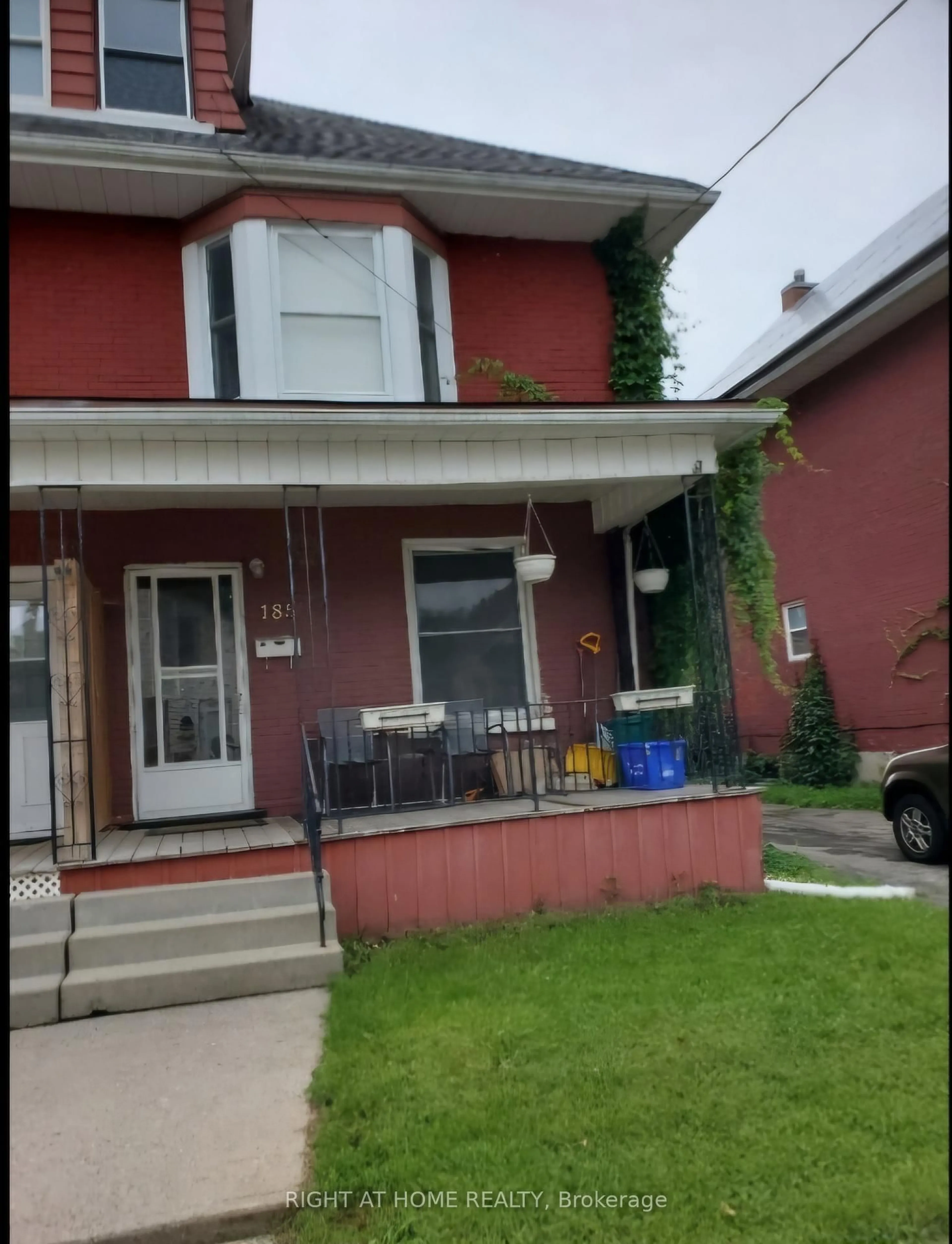 Home with brick exterior material, street for 185 Arthur St, Oshawa Ontario L1H 1N4