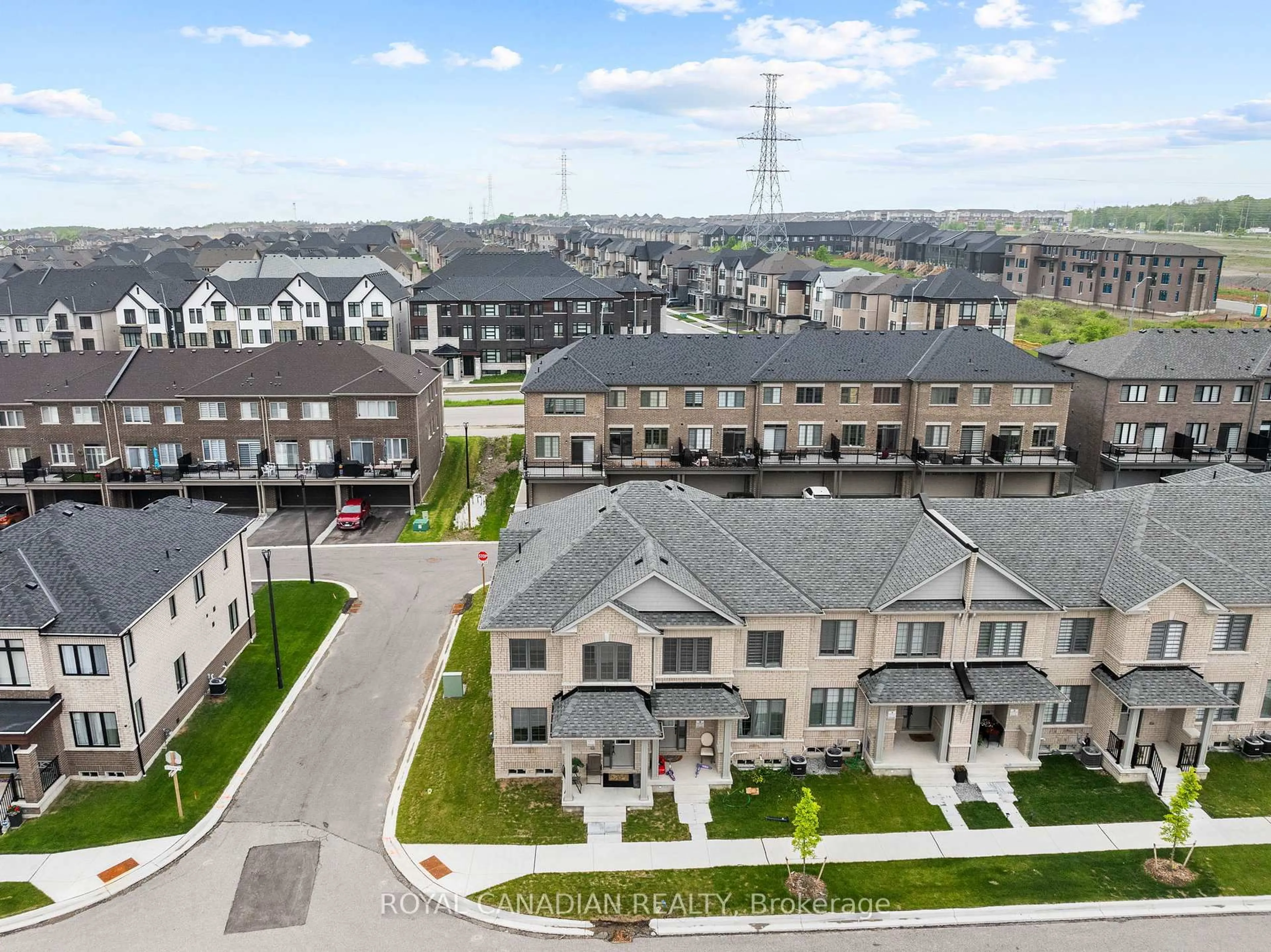 A pic from outside/outdoor area/front of a property/back of a property/a pic from drone, street for 2670 Delphinium Tr, Pickering Ontario L1X 0M1