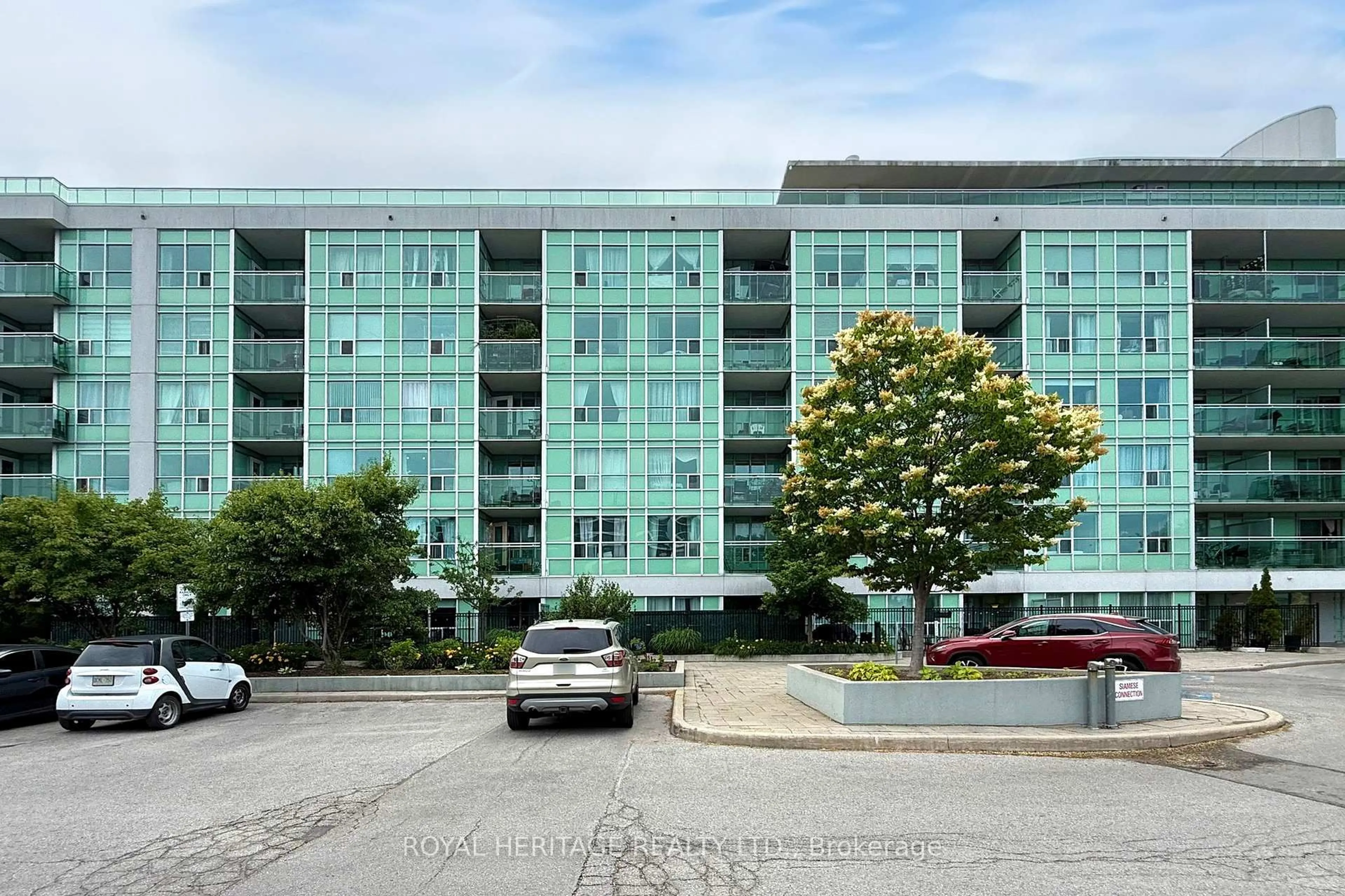 Unknown for 60 Fairfax Cres #211, Toronto Ontario M1L 0E1