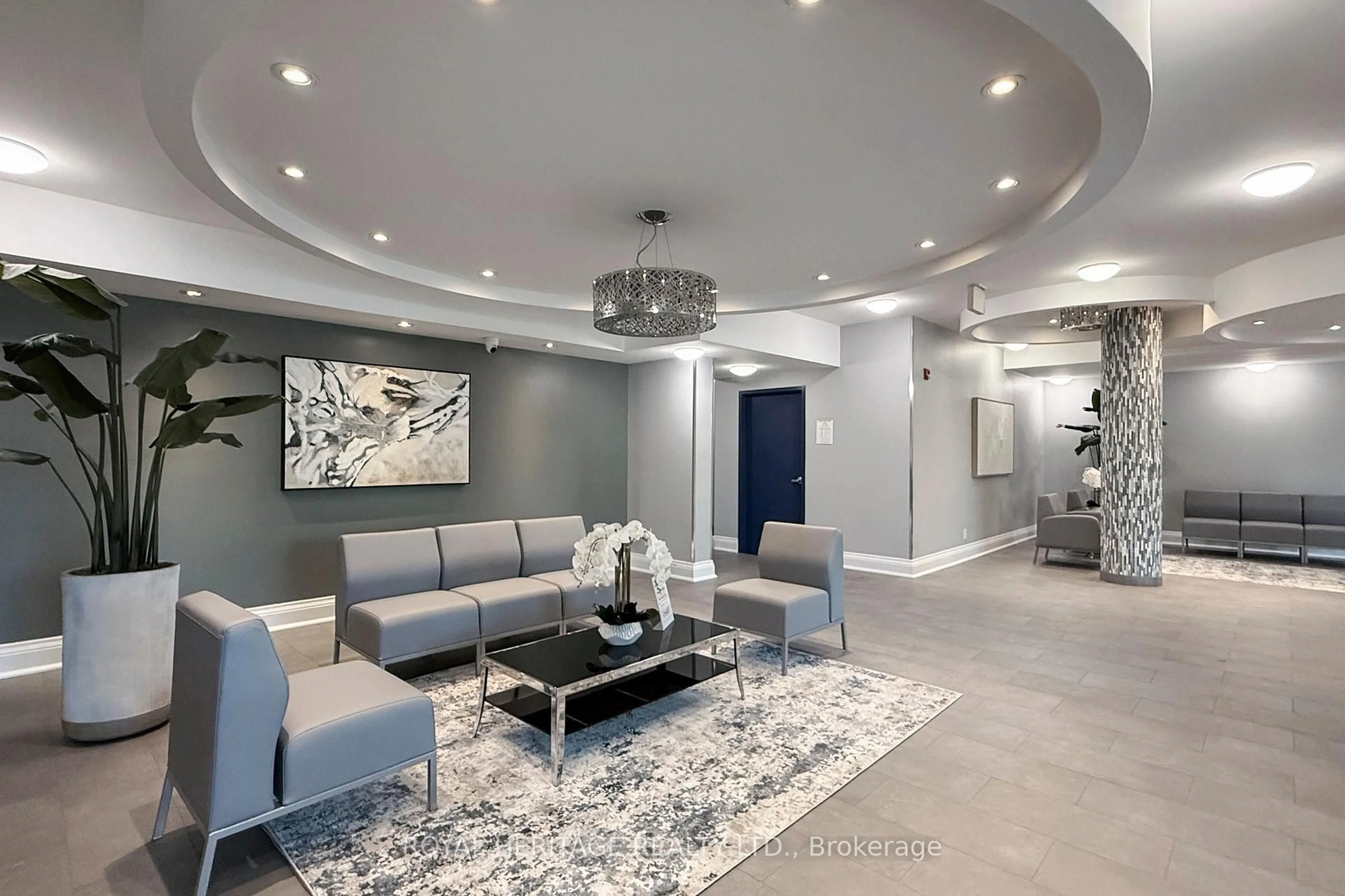 Unknown for 60 Fairfax Cres #211, Toronto Ontario M1L 0E1
