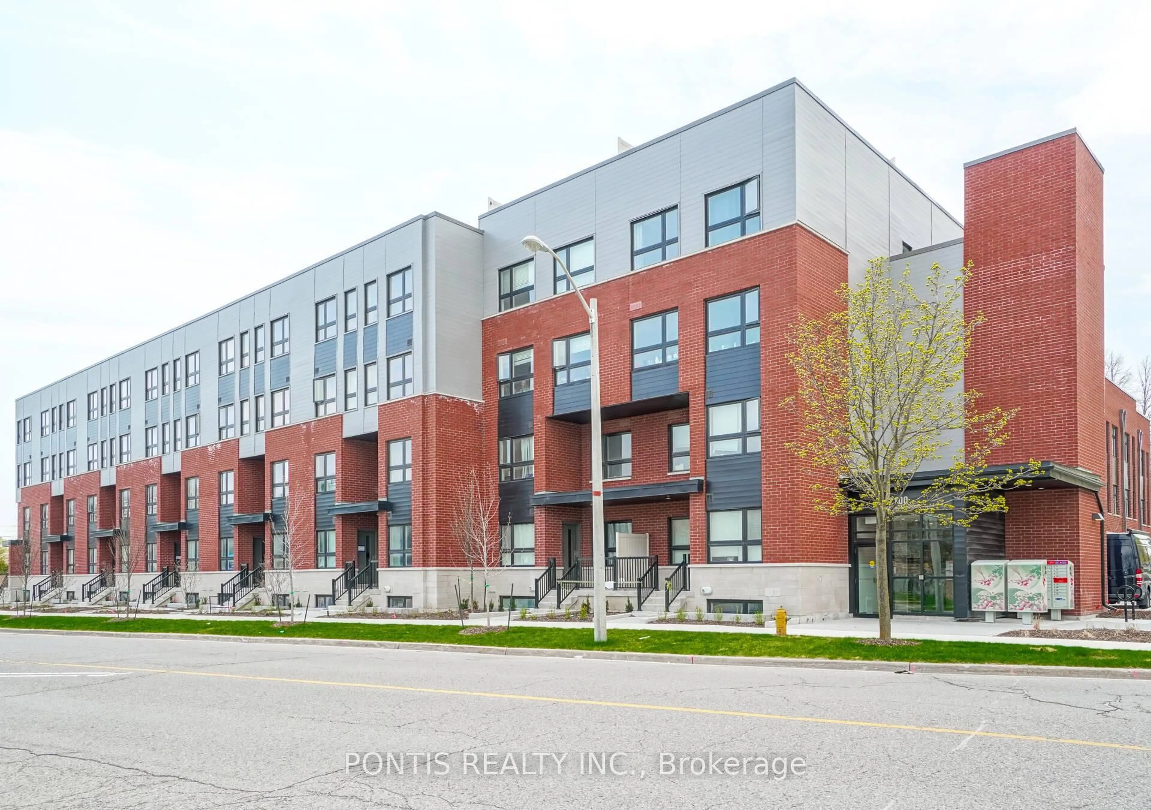 Patio, street for 2100 Bridletowne Circ #330, Toronto Ontario M1W 0A6