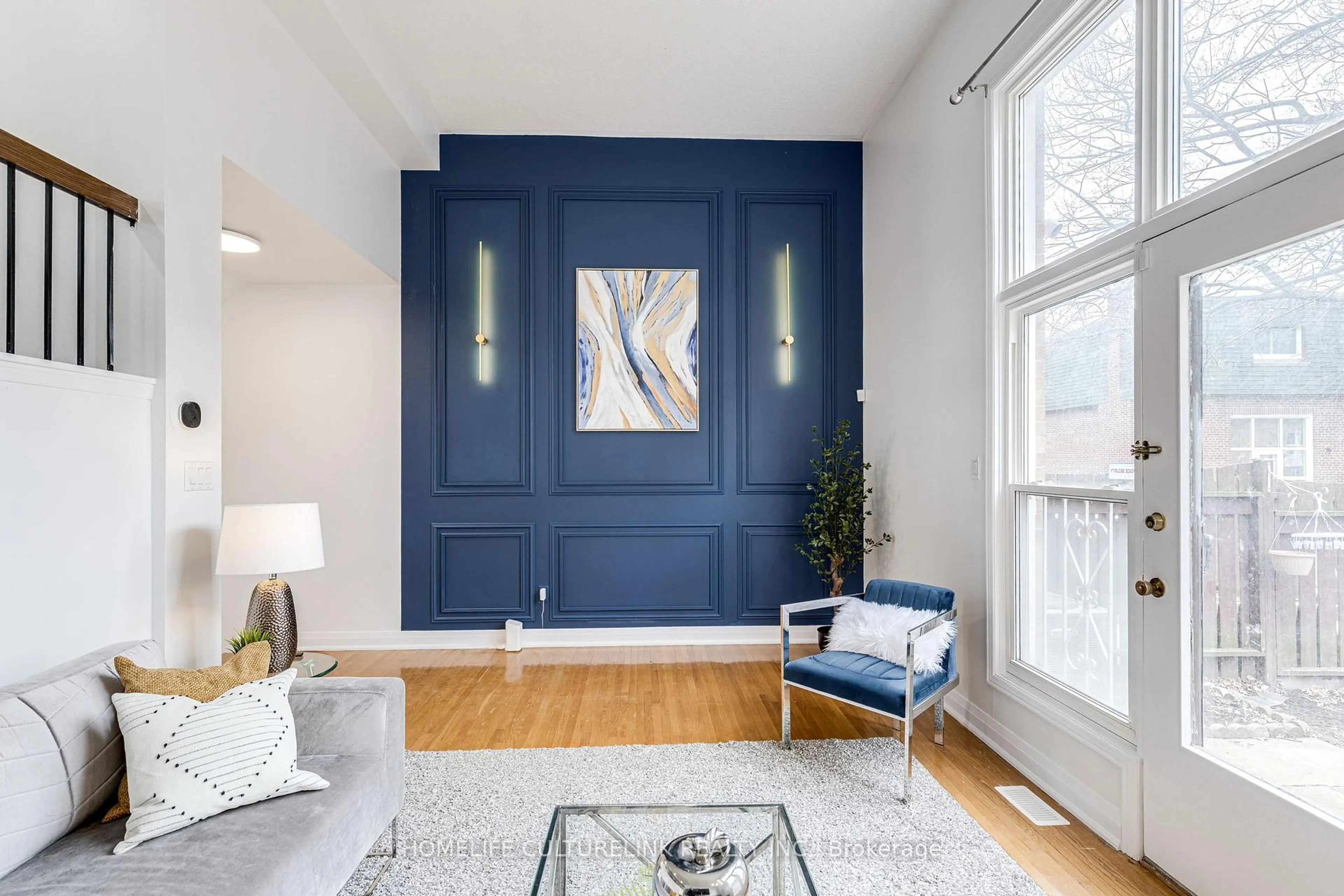 Living room with furniture, unknown for 10 Crockamhill Dr, Toronto Ontario M1S 3H1