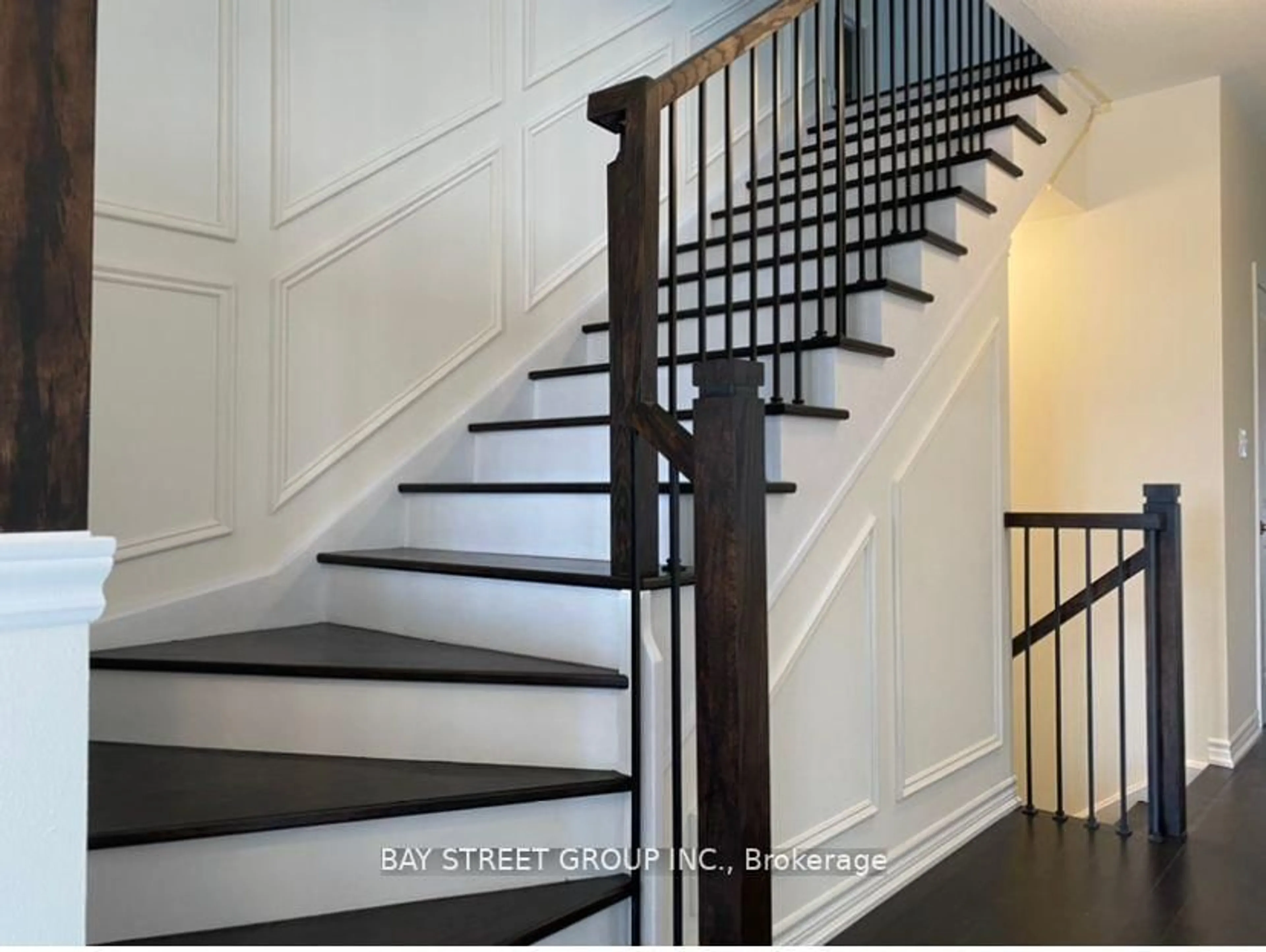 Stairs for 2408 Angora St, Pickering Ontario L1X 0M6