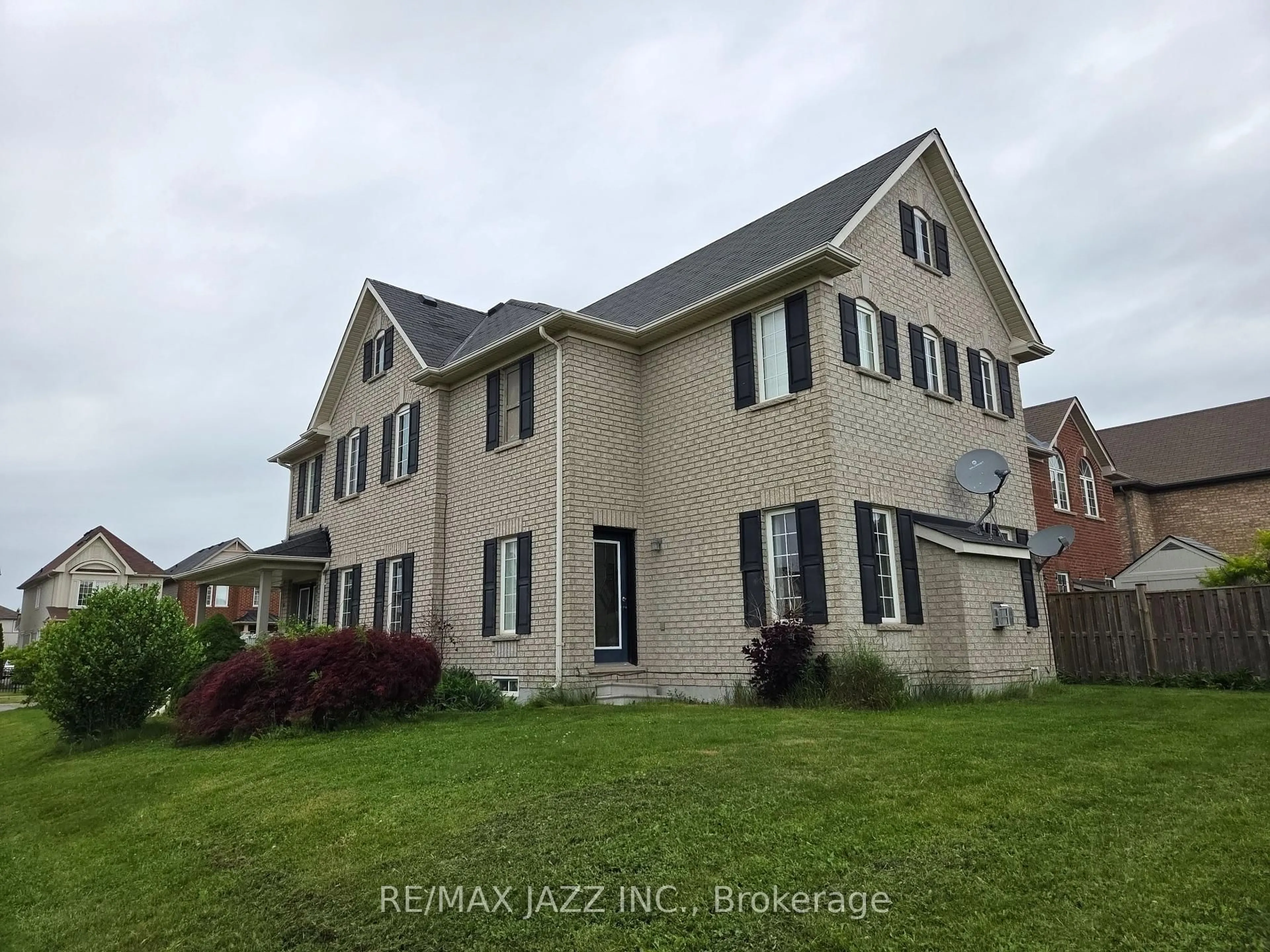 Home with brick exterior material, building for 57 McBride Ave, Clarington Ontario L1C 0J6