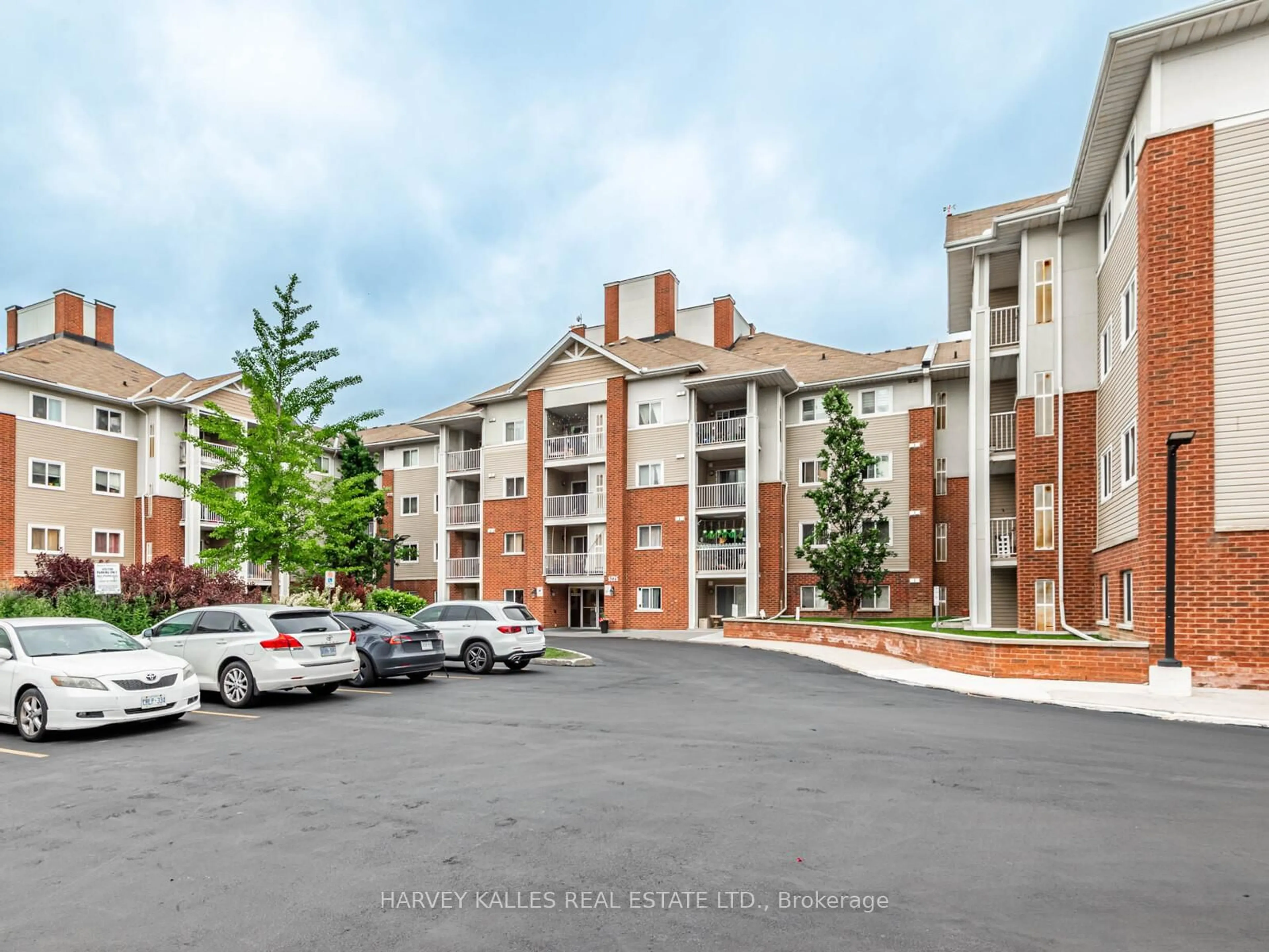 A pic from outside/outdoor area/front of a property/back of a property/a pic from drone, mountain view for 5225 Finch Ave #430, Toronto Ontario M1S 5W8