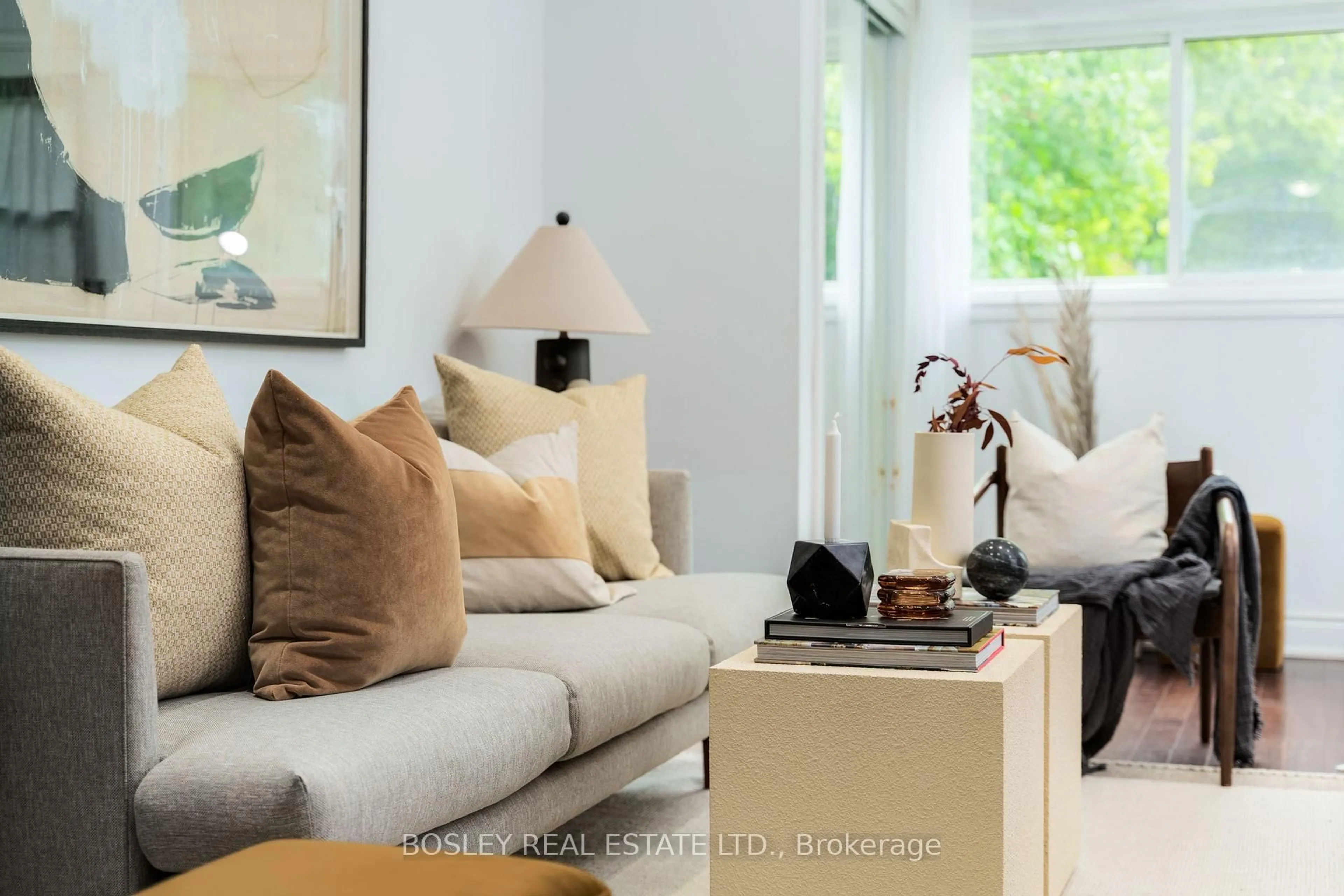 Living room with furniture, unknown for 23 Ivy Ave, Toronto Ontario M4L 2H6