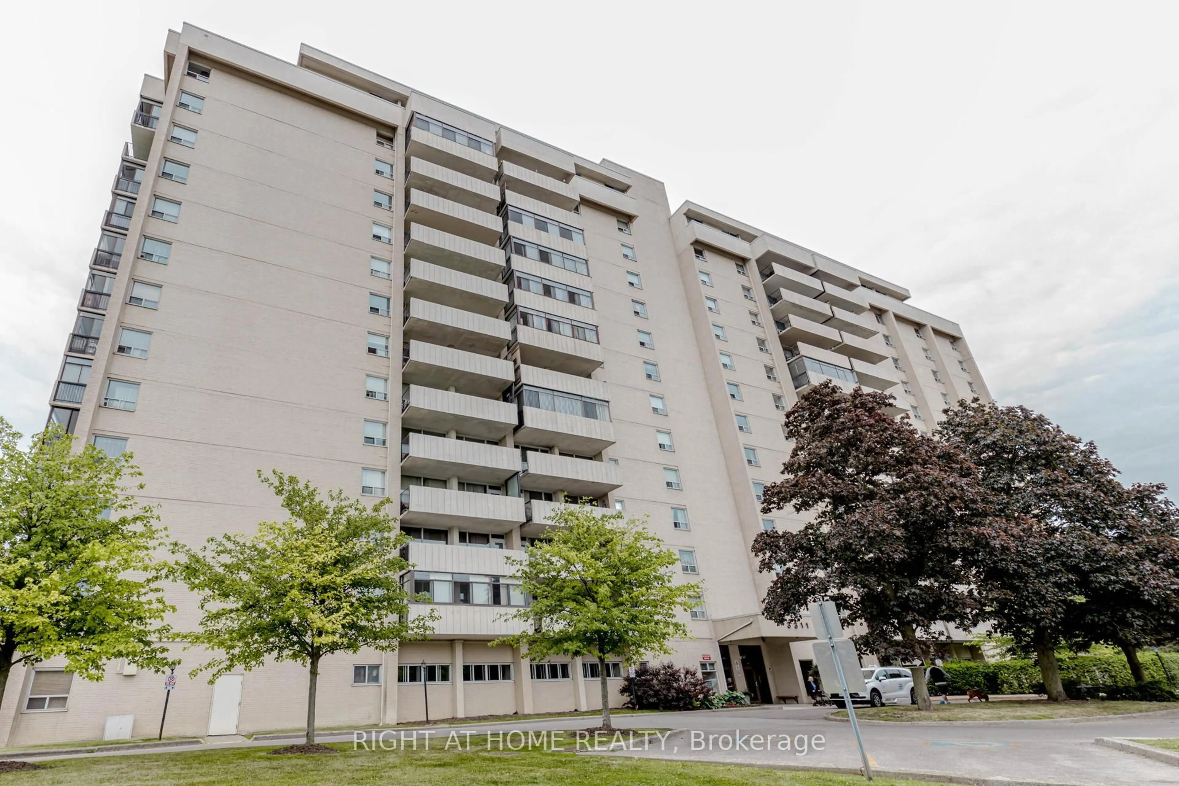 Unknown for 3311 Kingston Rd #707, Toronto Ontario M1M 1R1