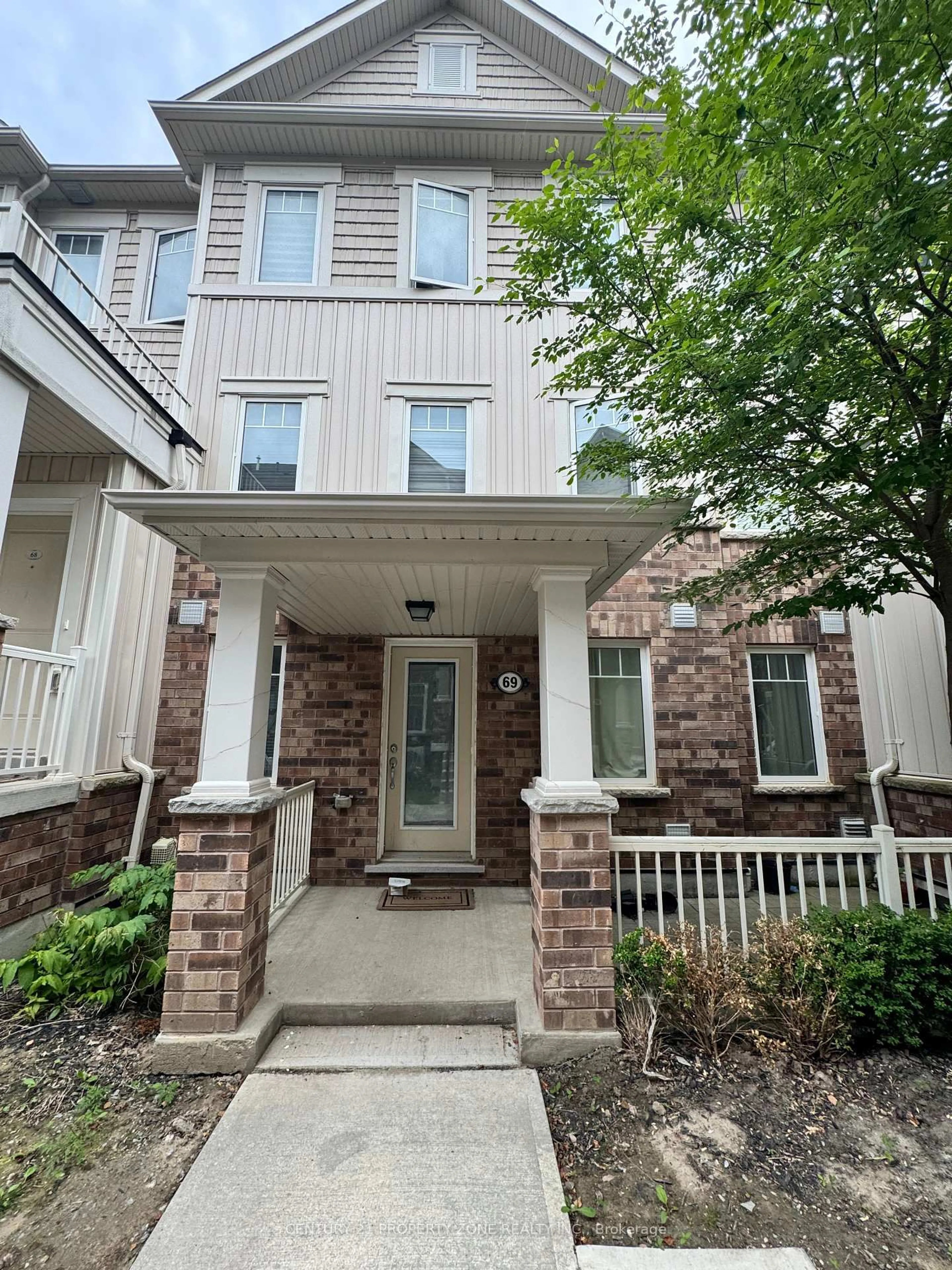 Unknown for 2500 Hillrise Crt, Oshawa Ontario L1L 0M6