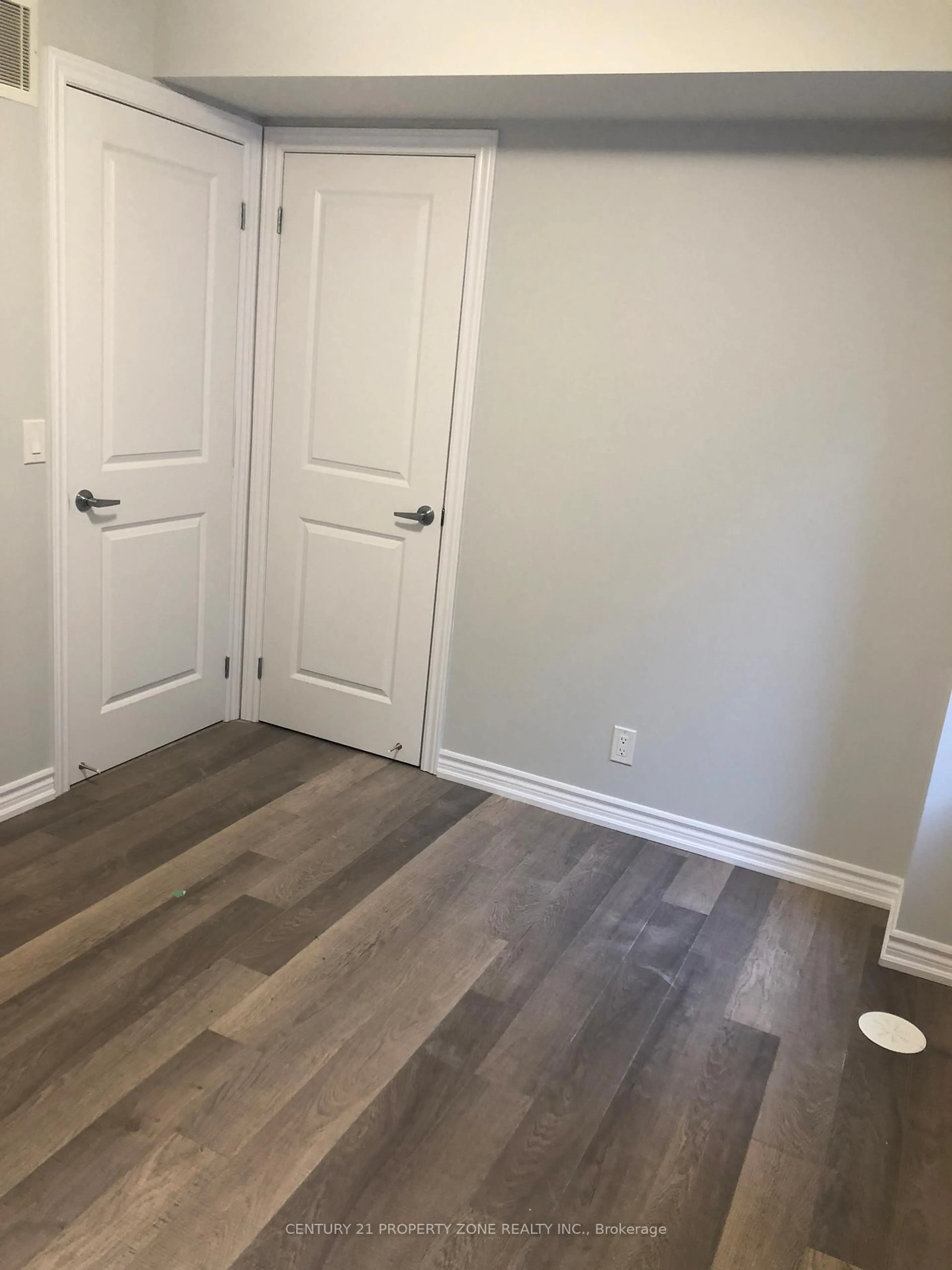 A pic of a room for 2500 Hillrise Crt, Oshawa Ontario L1L 0M6
