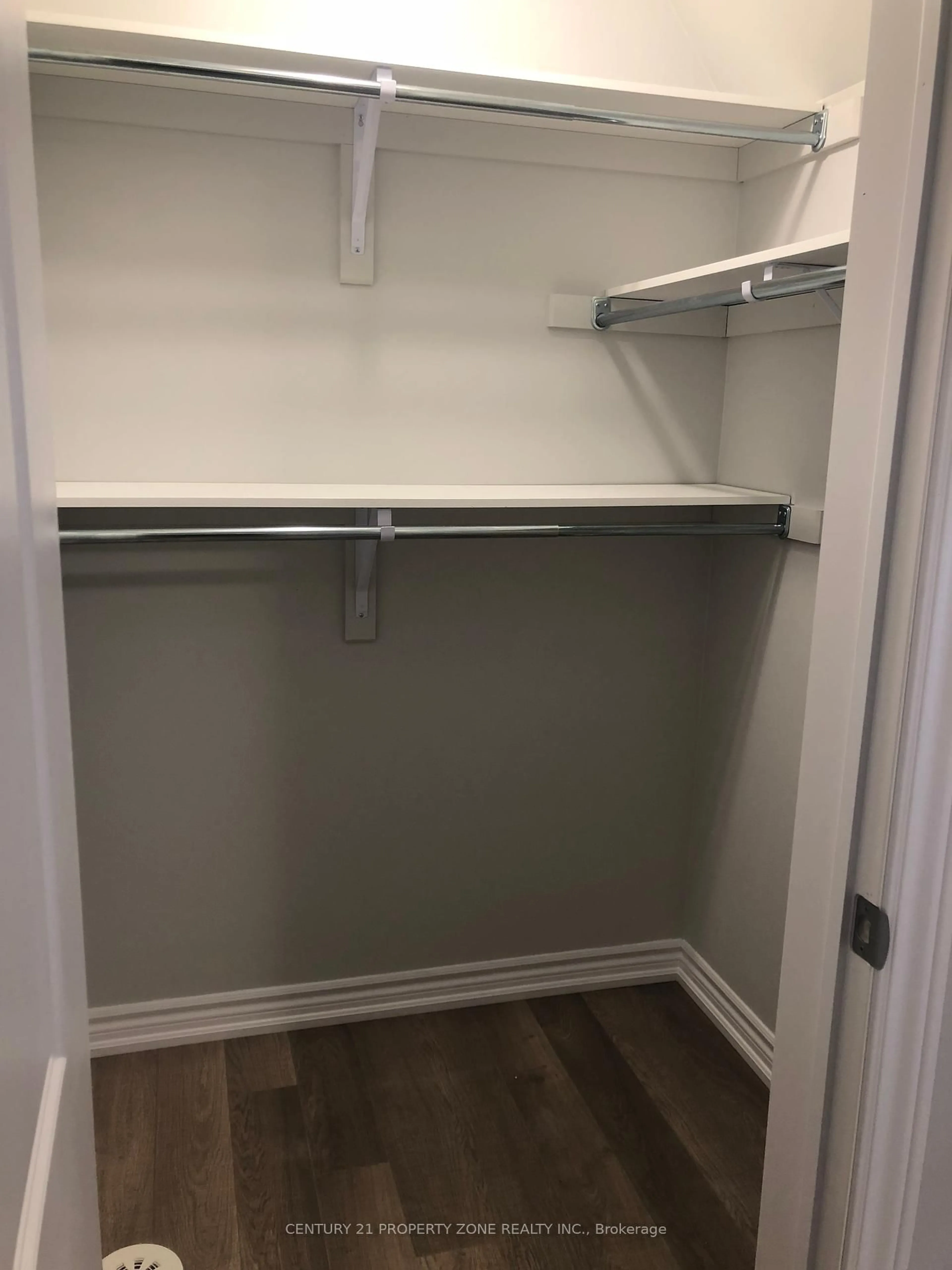 Storage room or clothes room or walk-in closet for 2500 Hillrise Crt, Oshawa Ontario L1L 0M6