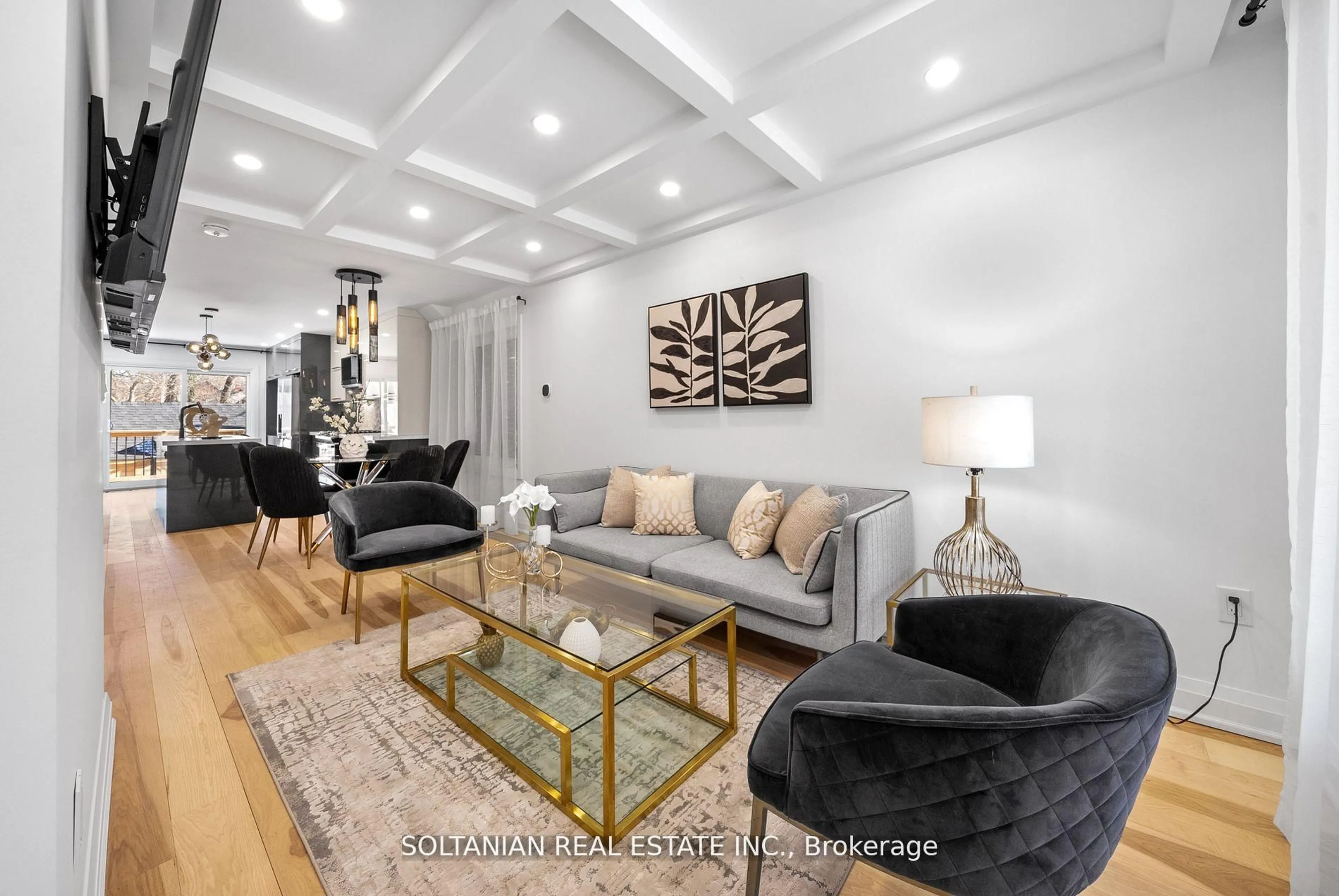 Living room with furniture, unknown for 1A Normandy Blvd, Toronto Ontario M4L 3K1