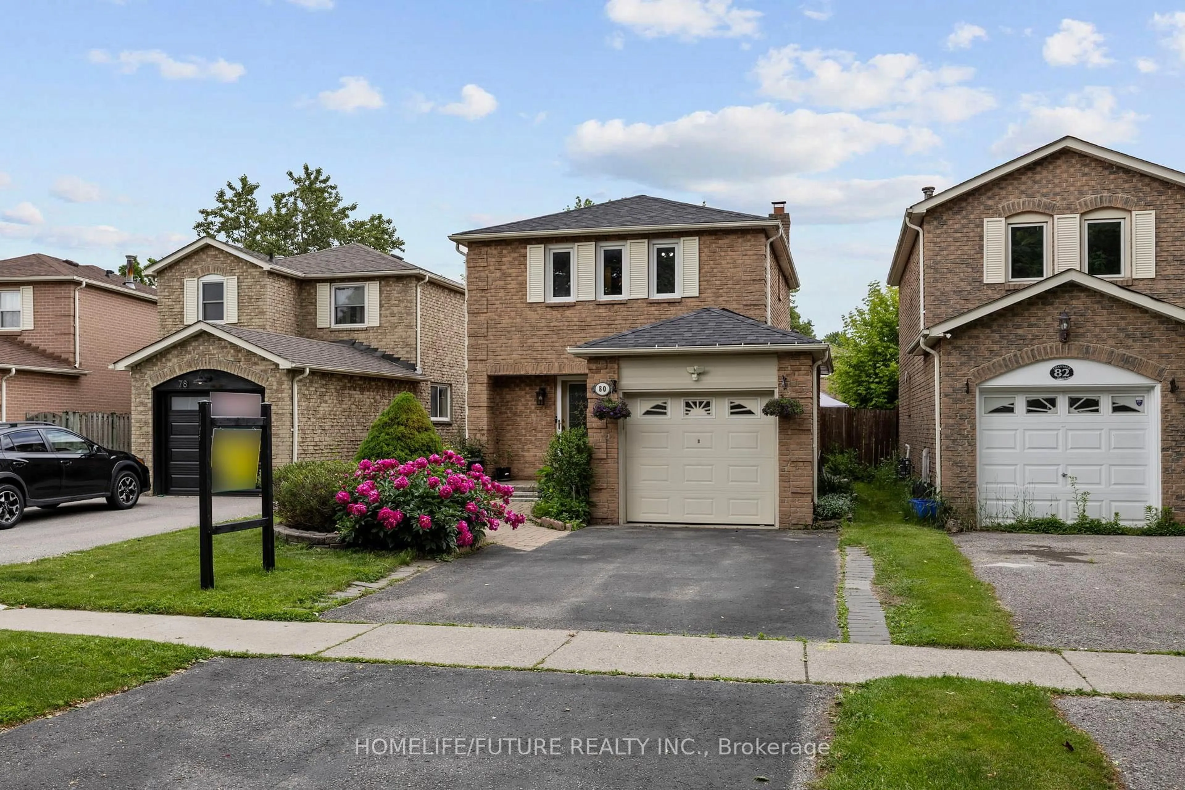 A pic from outside/outdoor area/front of a property/back of a property/a pic from drone, street for 80 Chatfield Dr, Ajax Ontario L1T 2J9