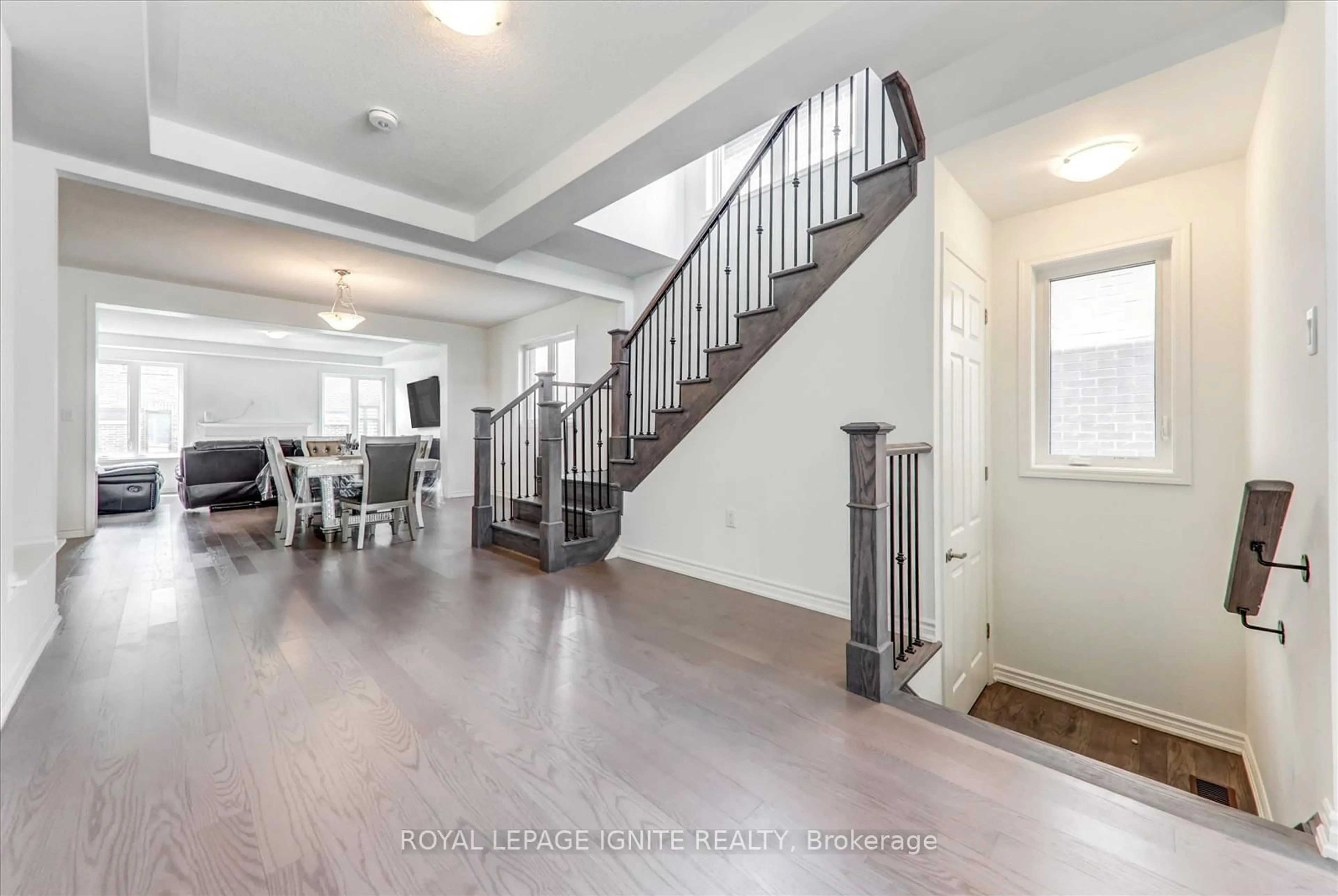 Unknown for 1421 Swallowtail Lane, Pickering Ontario L1X 0N8