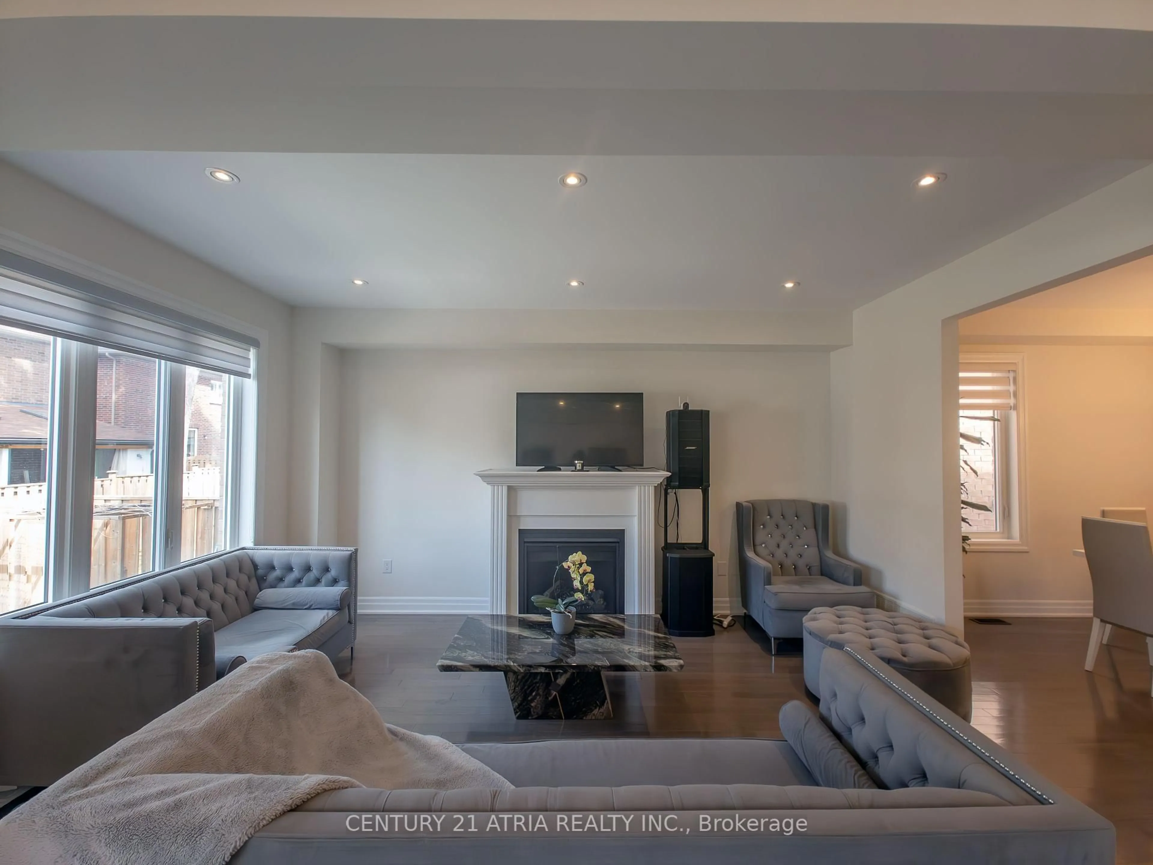 Living room with furniture, unknown for 6 Wildflower Way, Toronto Ontario M1E 0C3