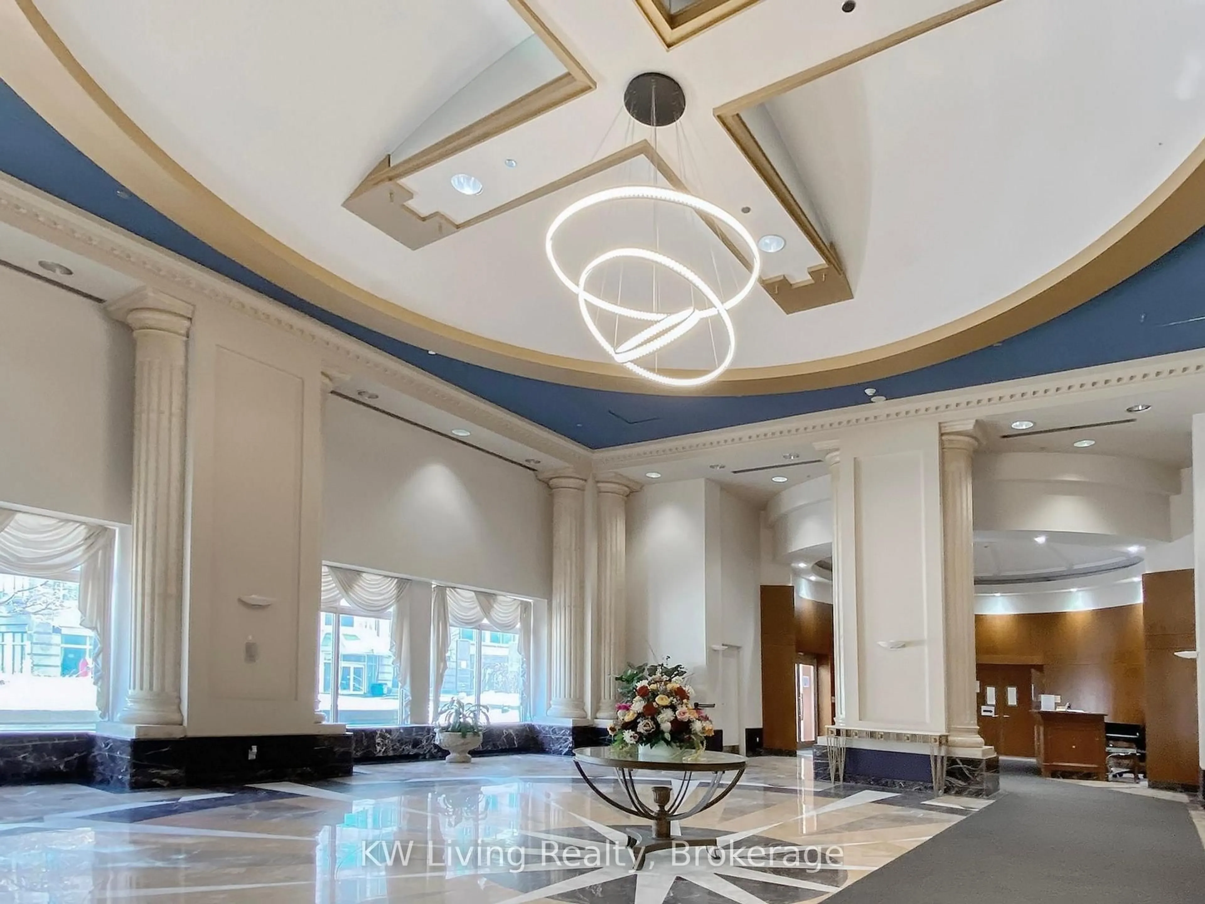 Indoor foyer for 18 Lee Centre Dr #1007, Toronto Ontario M1H 3H5