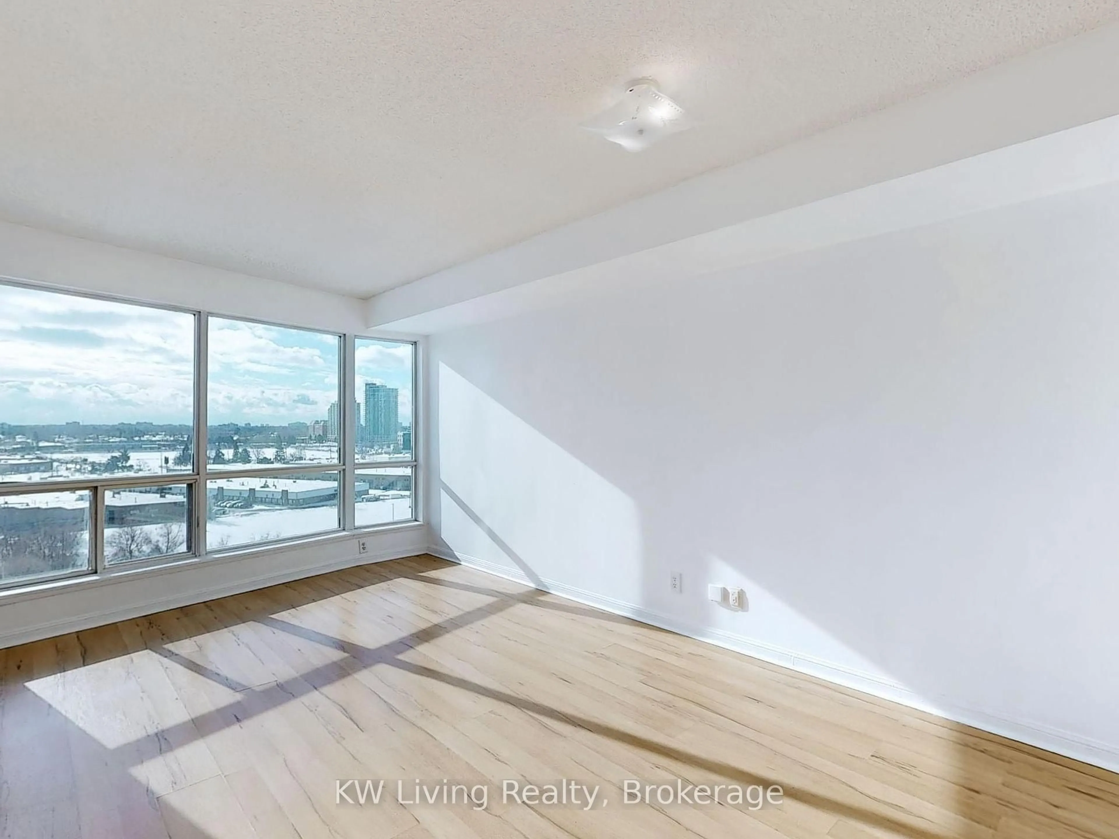 A pic of a room for 18 Lee Centre Dr #1007, Toronto Ontario M1H 3H5