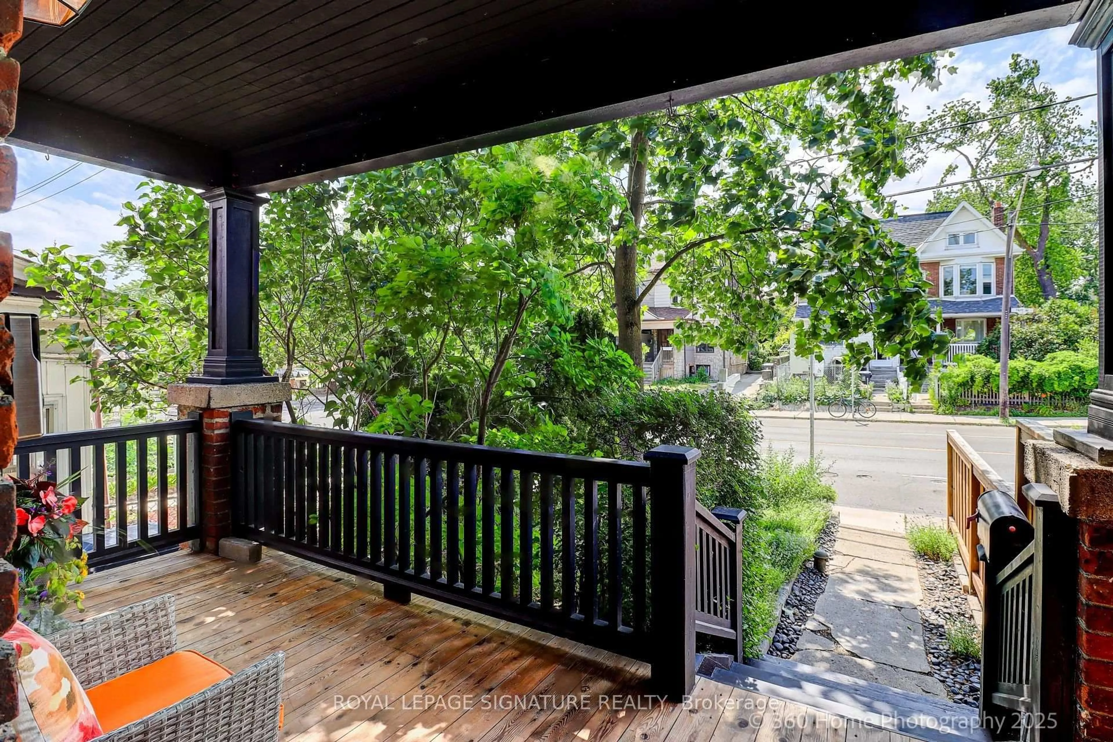 Patio, unknown for 465 Pape Ave, Toronto Ontario M4K 3P6