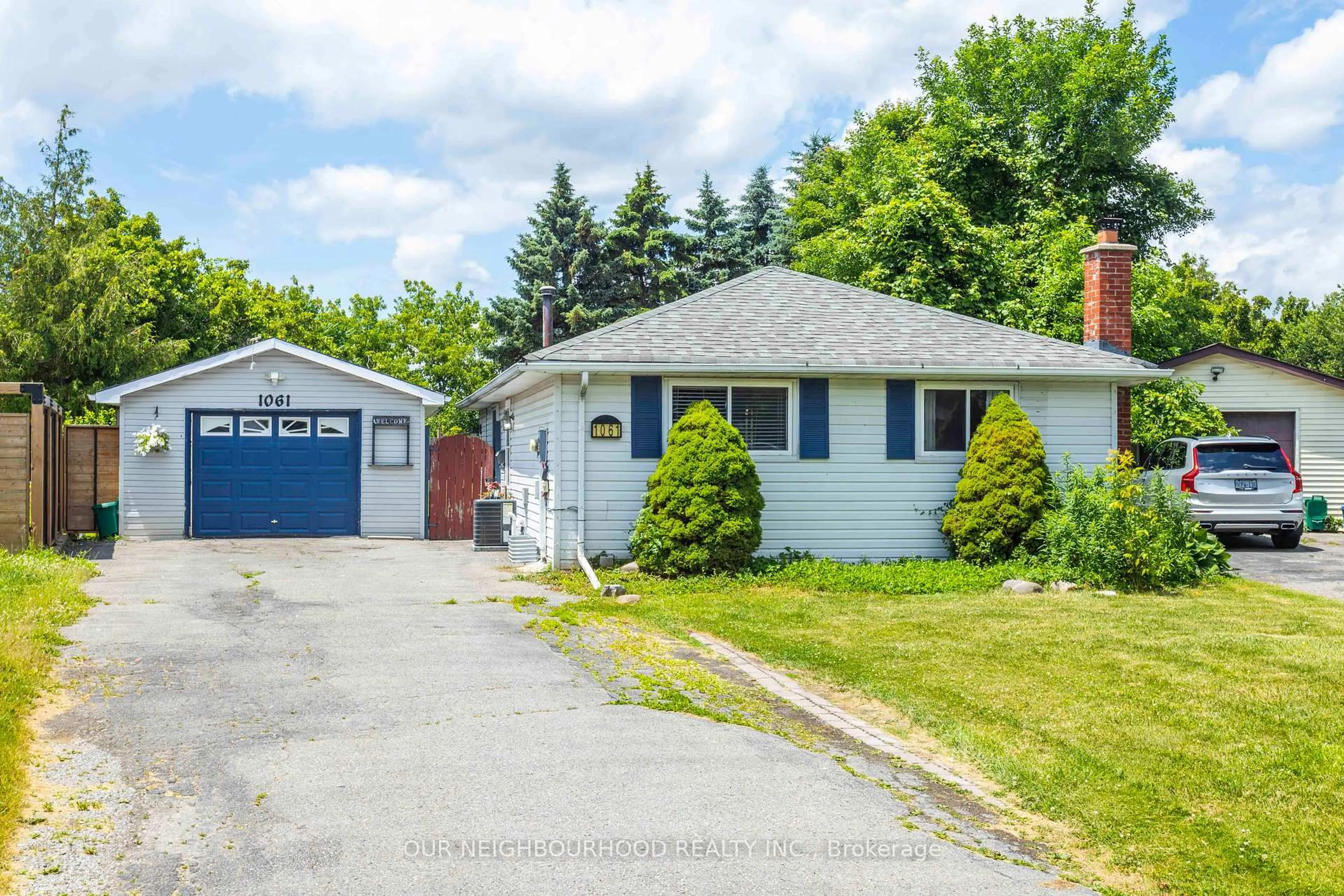 Unknown for 1061 Norman Cres, Oshawa Ontario L1H 7W9