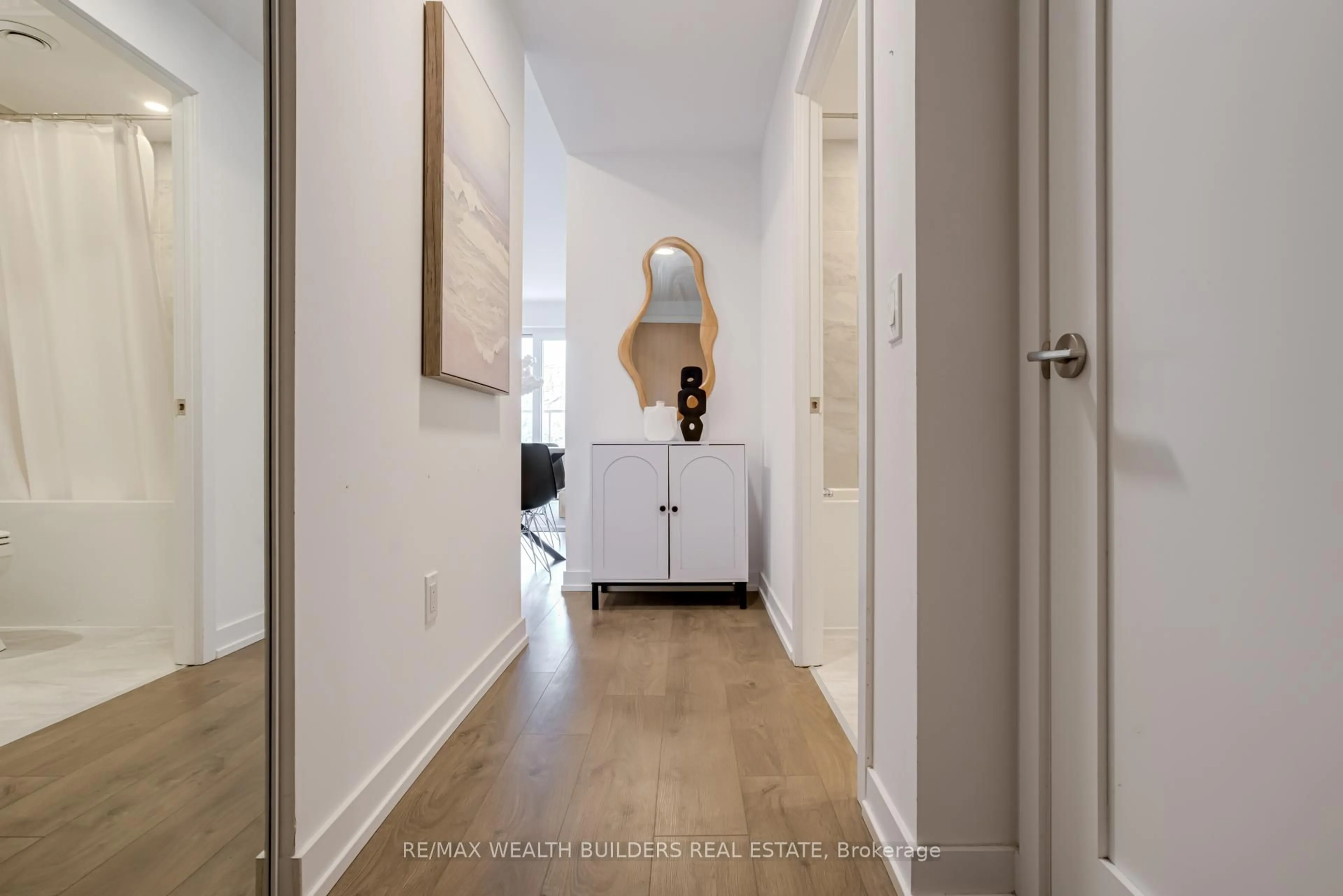 Indoor entryway for 150 Logan Ave #444, Toronto Ontario M4M 0E4