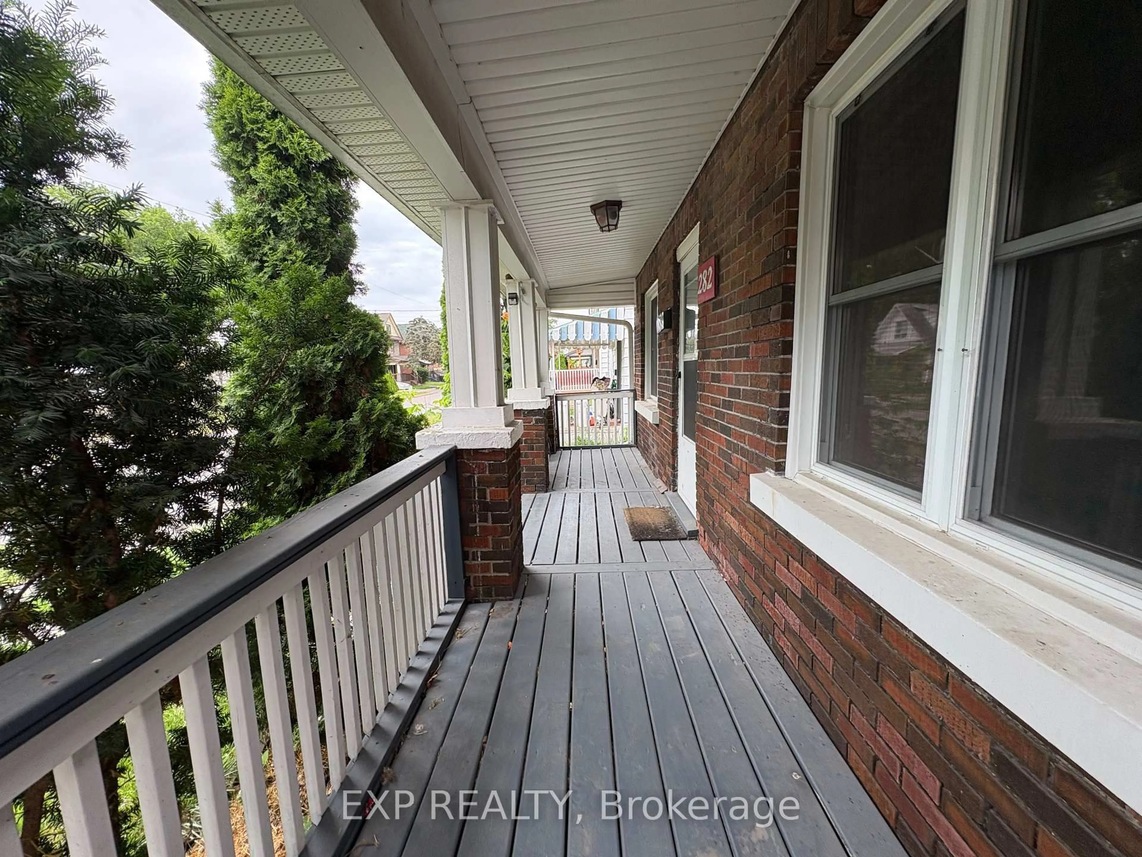 Unknown for 282 Haig St, Oshawa Ontario L1G 5N8