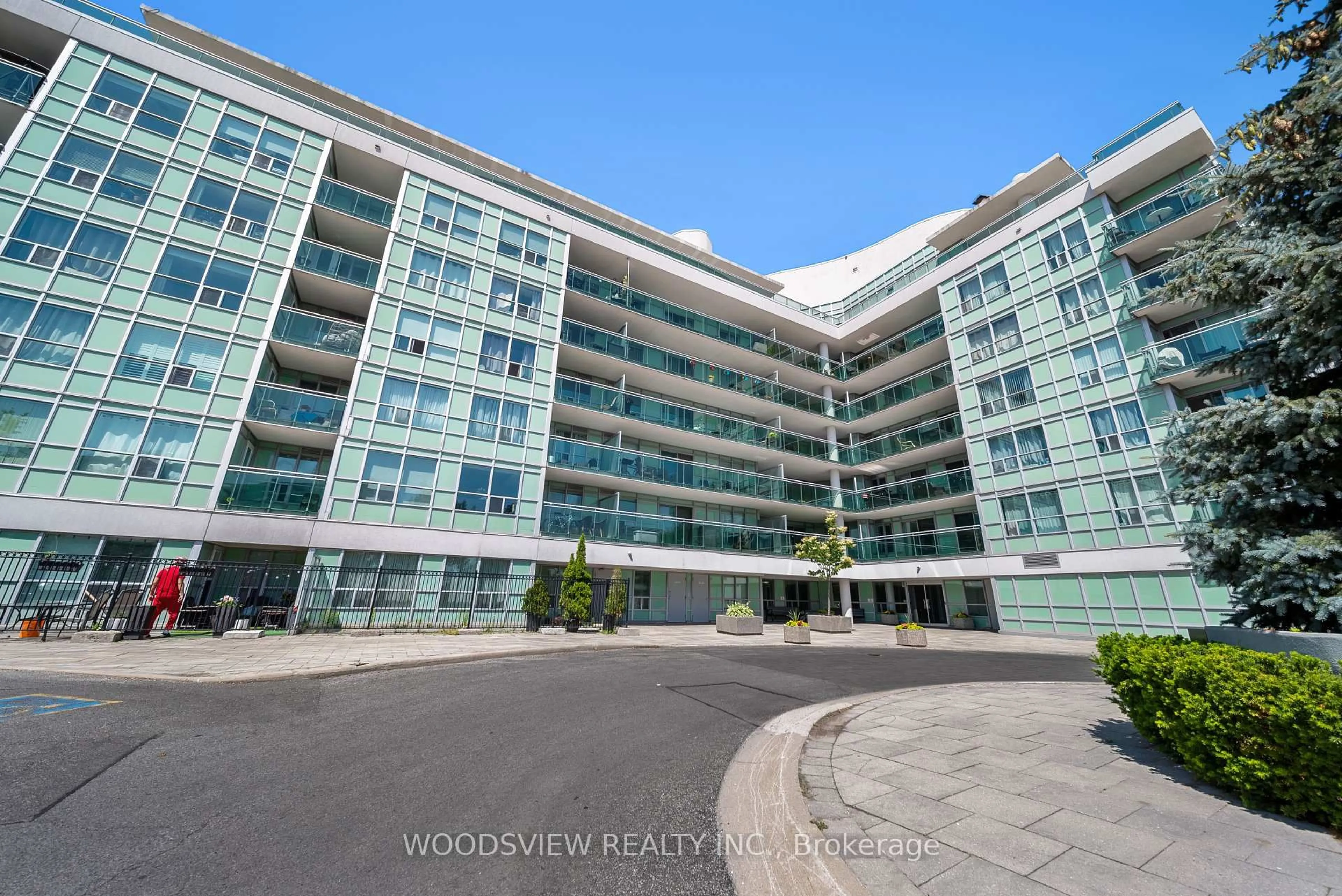 Indoor foyer for 60 Fairfax Cres #233, Toronto Ontario M1L 1Z8