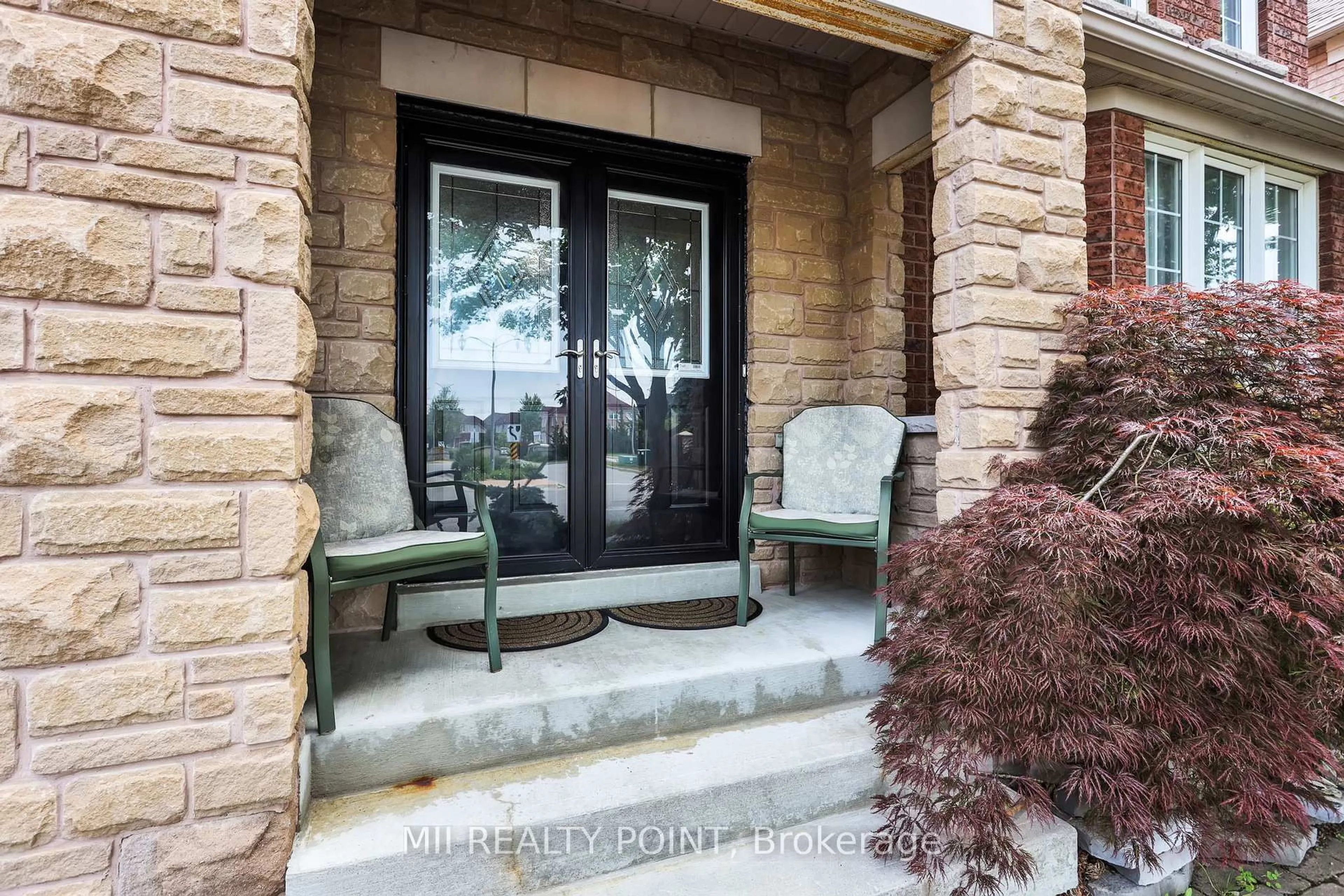 Indoor entryway for 29 O'shea Cres, Ajax Ontario L1T 4W7