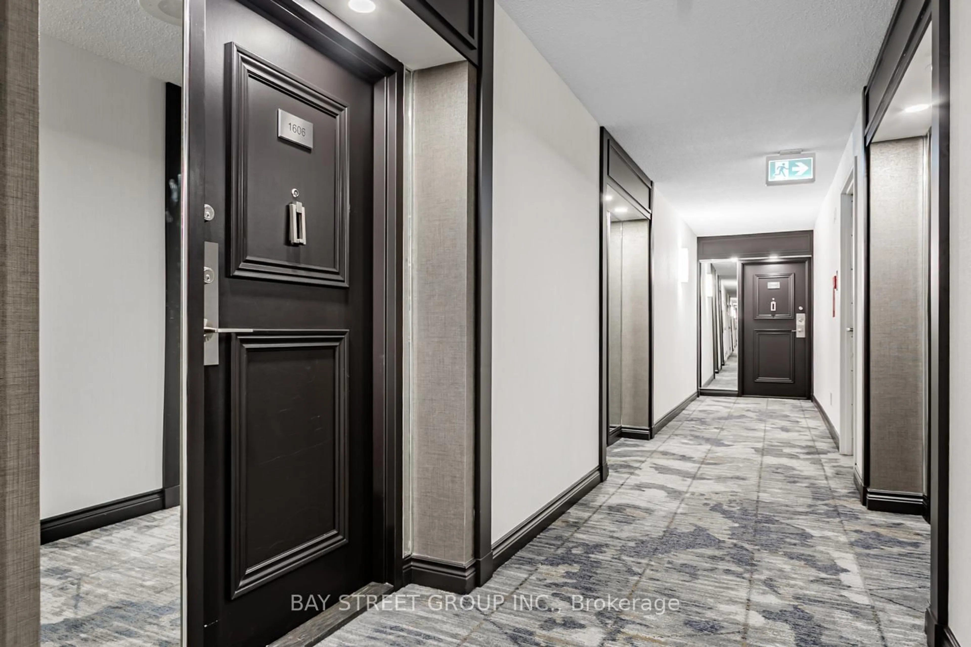 Indoor foyer for 275 Bamburgh Circ #1606, Toronto Ontario M1W 3X4