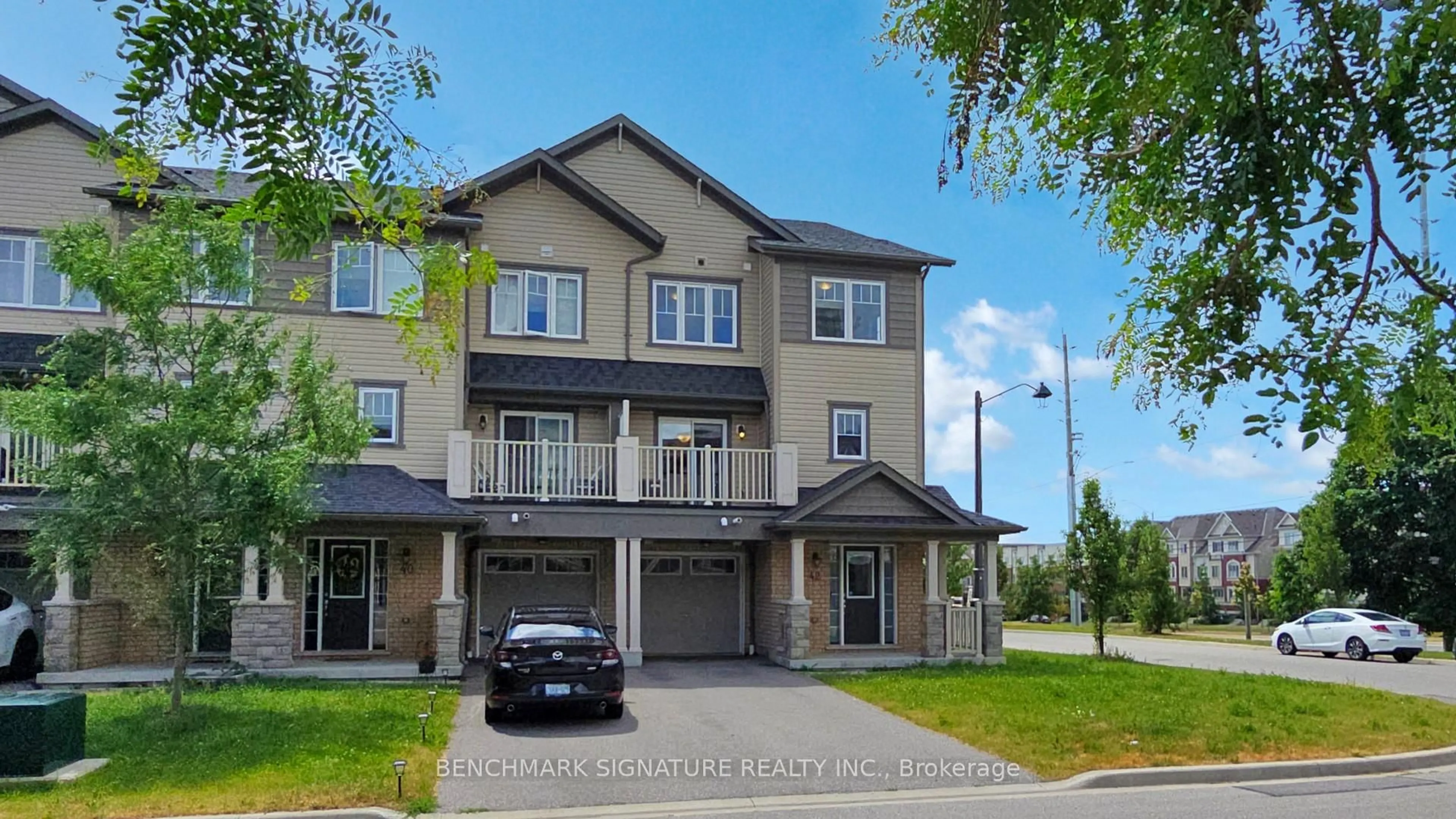 Unknown for 42 Nearco Cres, Oshawa Ontario L1L 0J4
