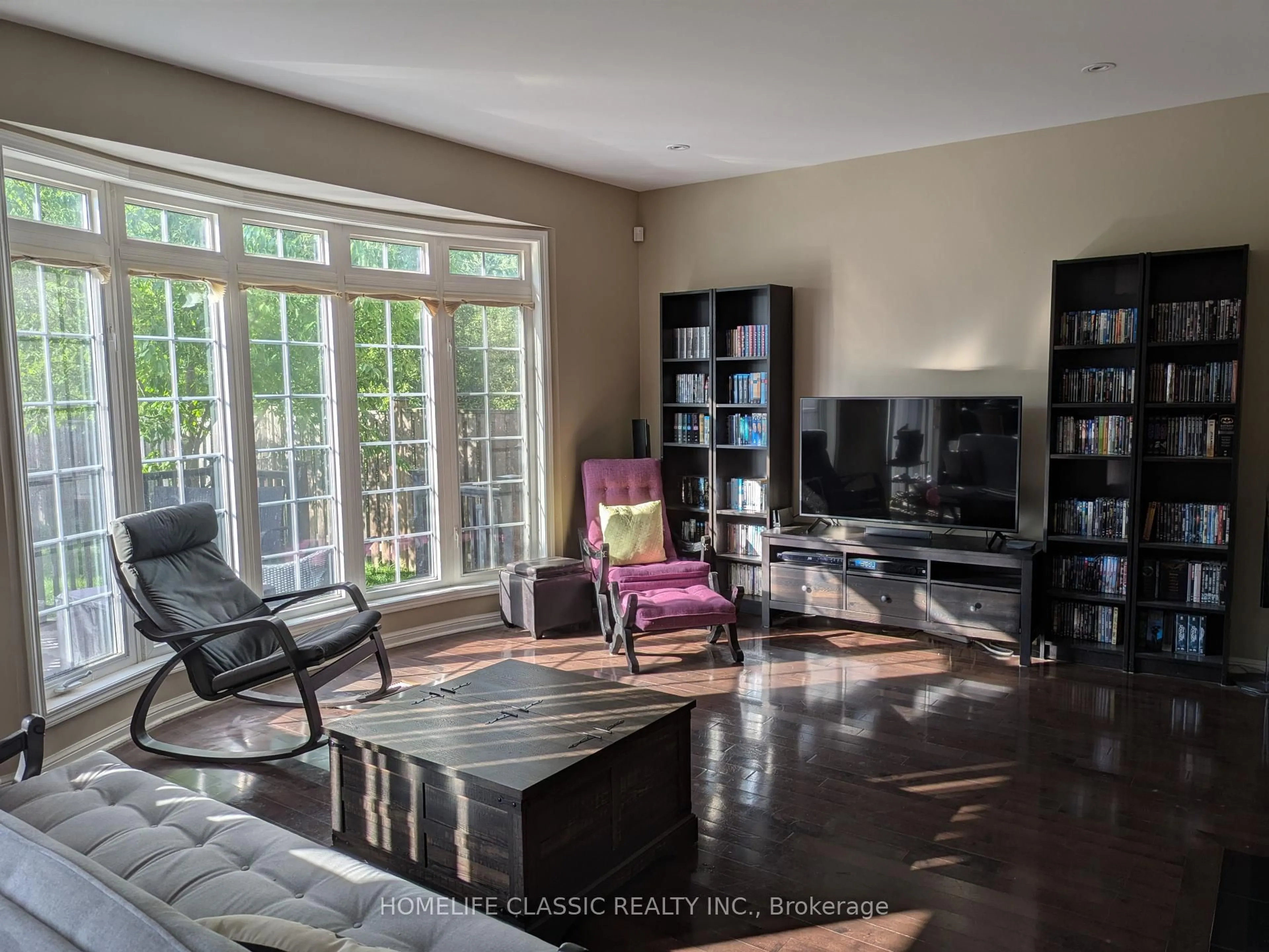 Living room with furniture, unknown for 34 Meandering Tr, Toronto Ontario M1B 6E8