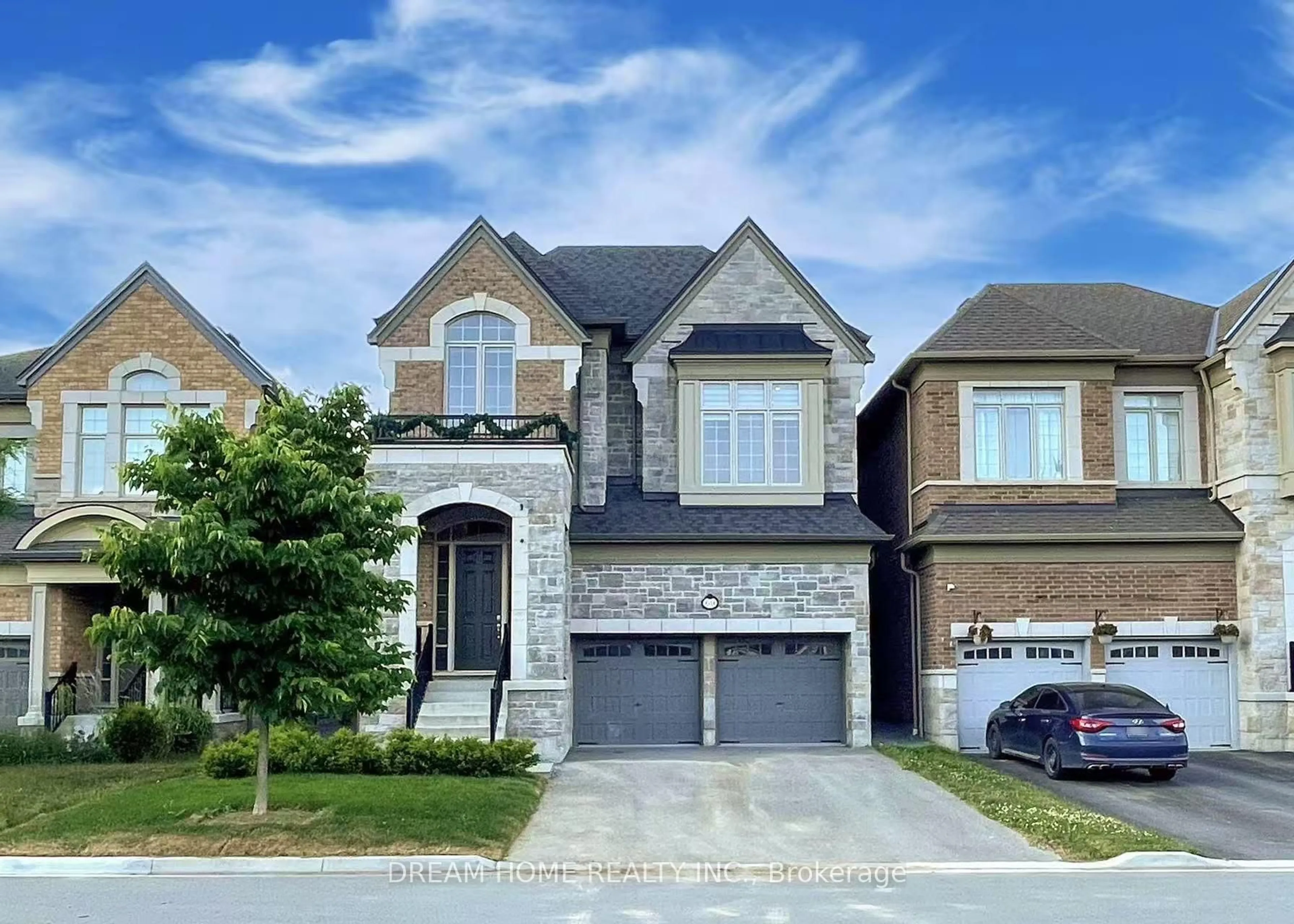 Home with brick exterior material, street for 69 Blenheim Circ, Whitby Ontario L1P 0E2