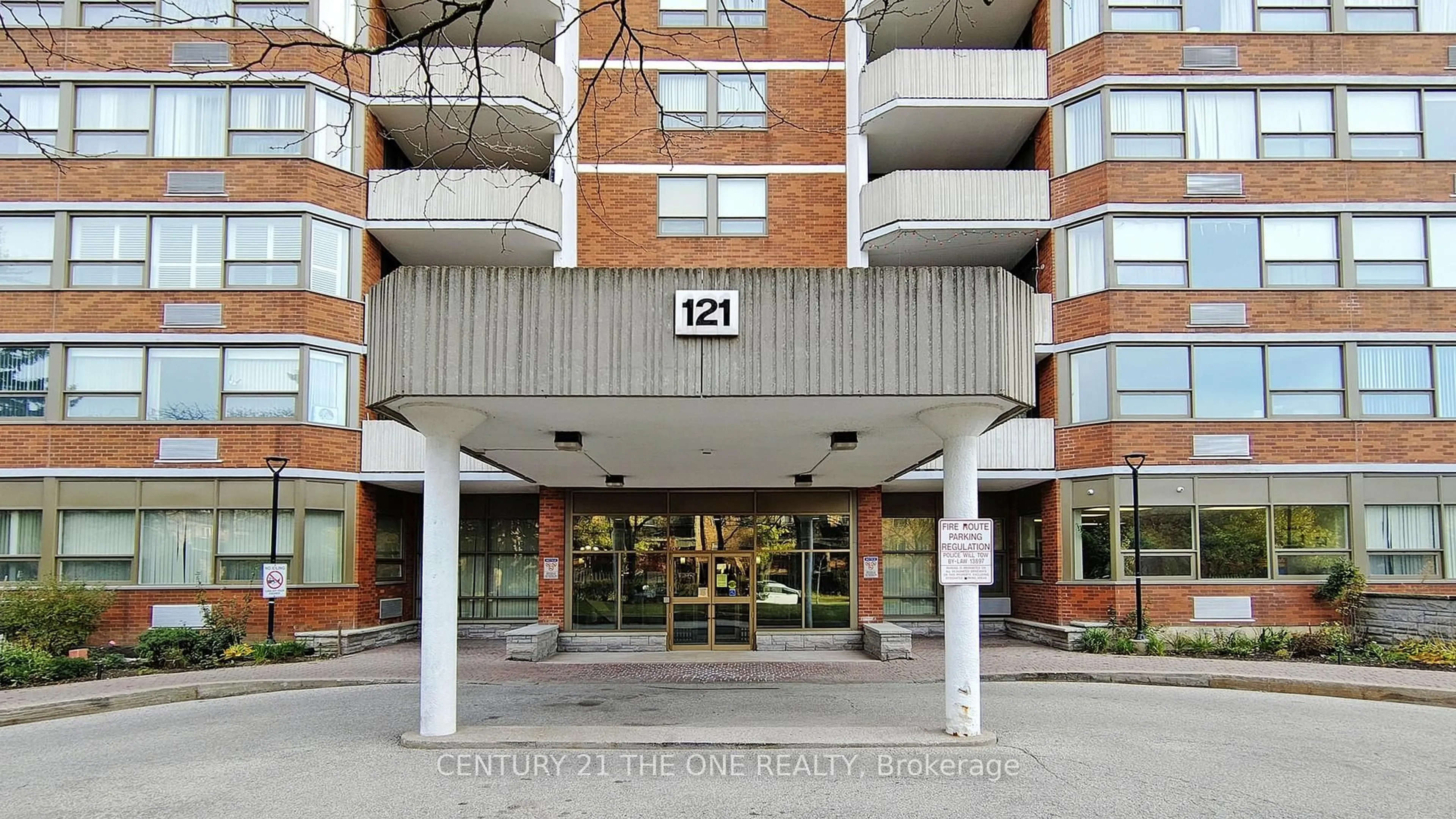Indoor foyer for 121 Ling Rd #808, Toronto Ontario M1E 4Y2