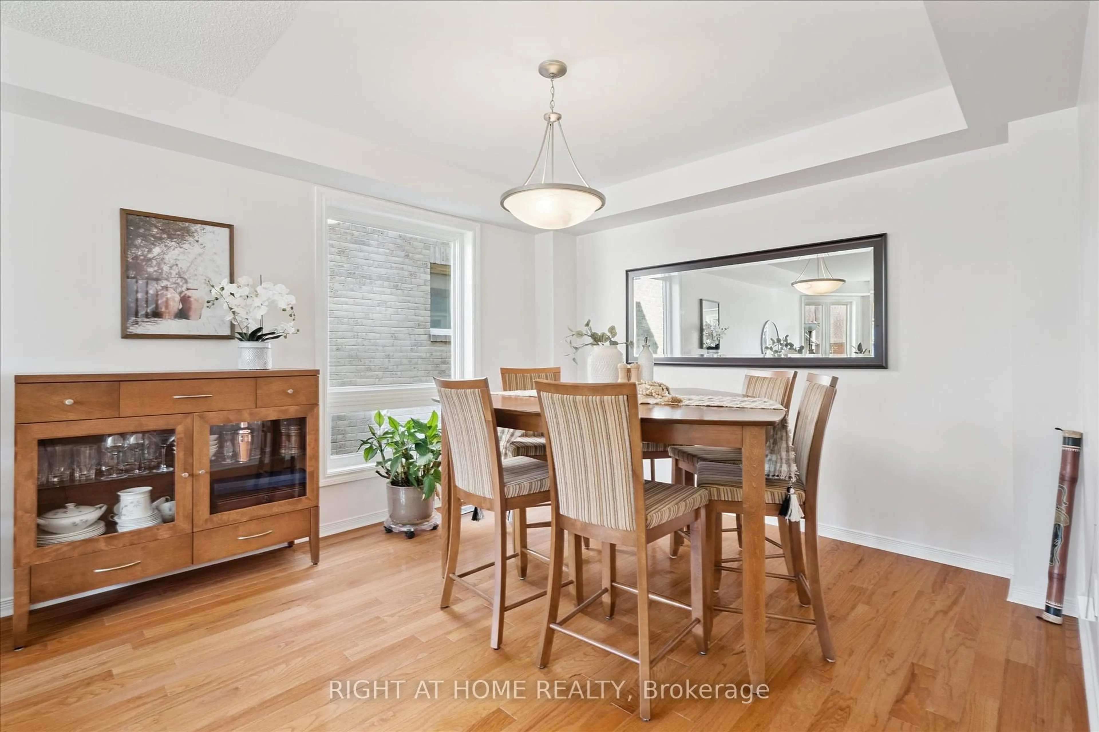 Dining room, wood/laminate floor for 2097 Lynn Heights Dr, Pickering Ontario L1X 2S1