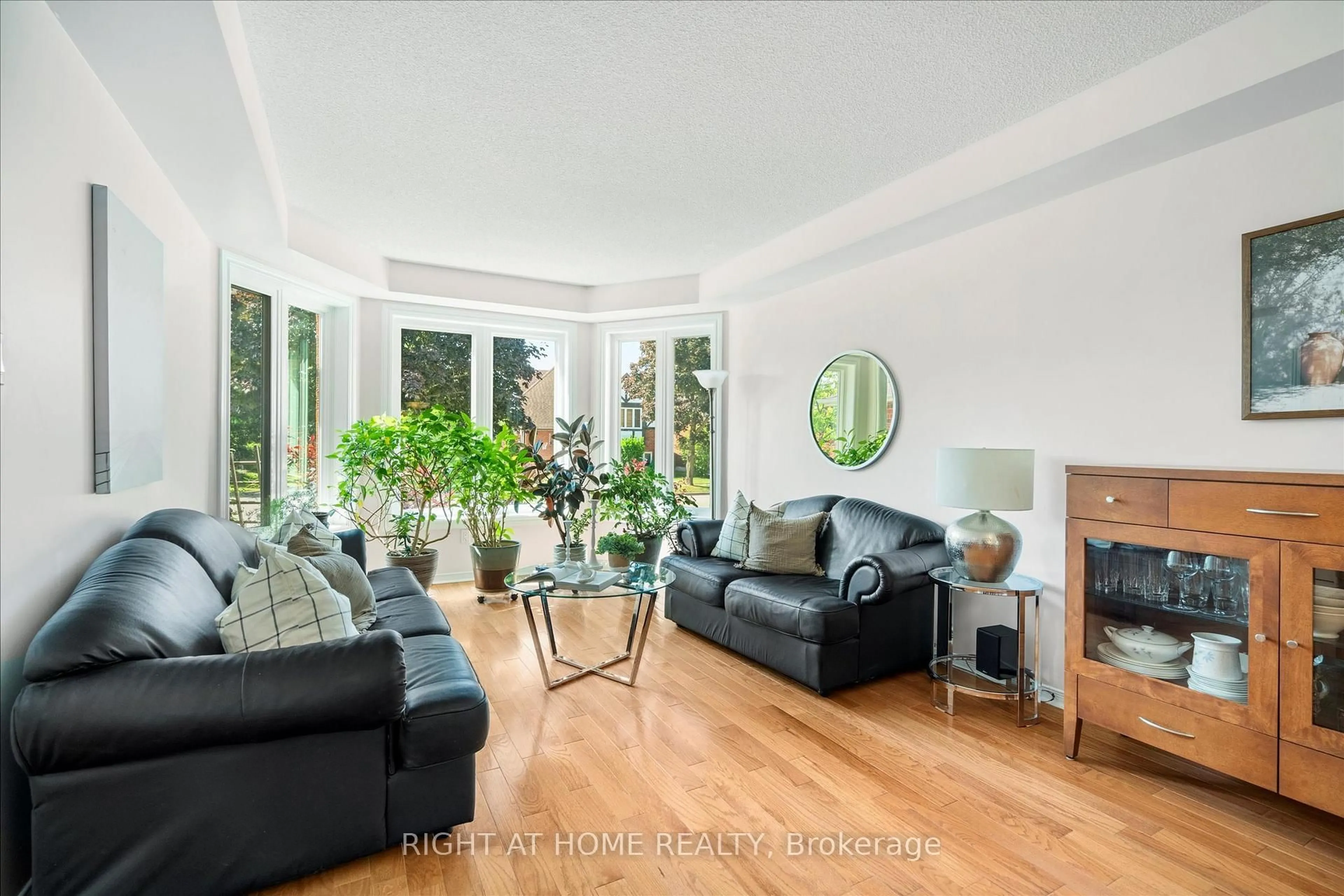 Living room with furniture, unknown for 2097 Lynn Heights Dr, Pickering Ontario L1X 2S1