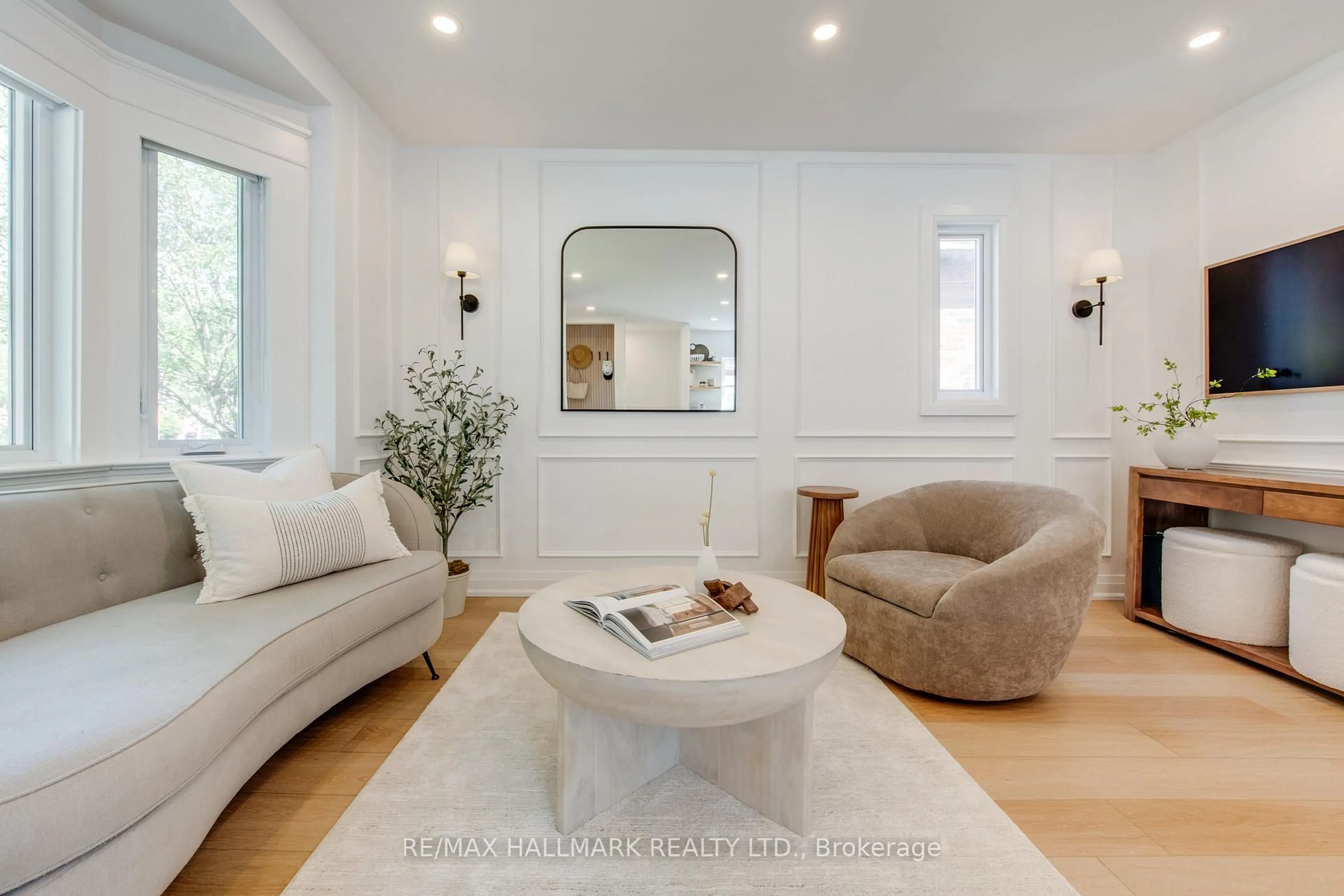 Living room with furniture, unknown for 145 Dunington Dr, Toronto Ontario M1N 3E5