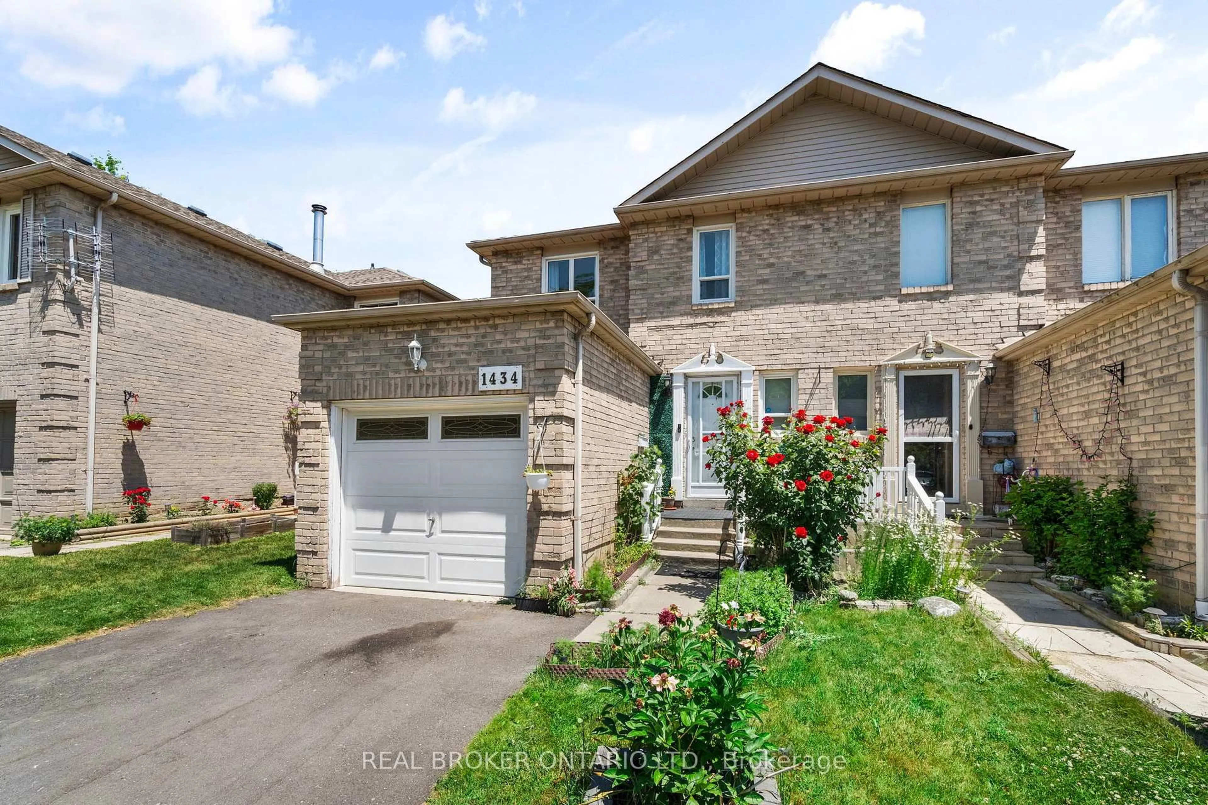 Home with brick exterior material, street for 1434 Anton Sq, Pickering Ontario L1V 5S9