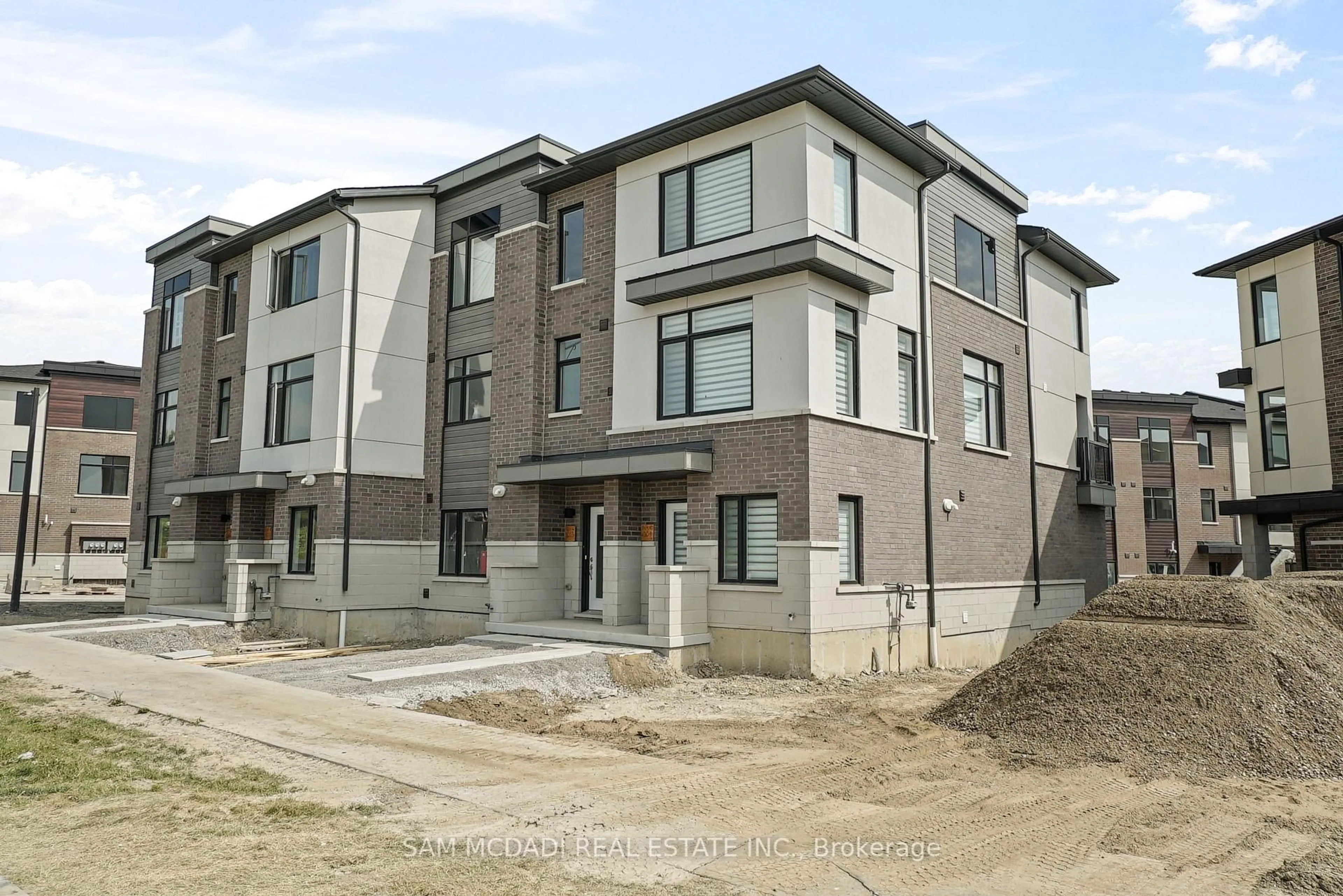 Home with brick exterior material, building for 1695 Dersan St #601, Pickering Ontario L1X 0S9