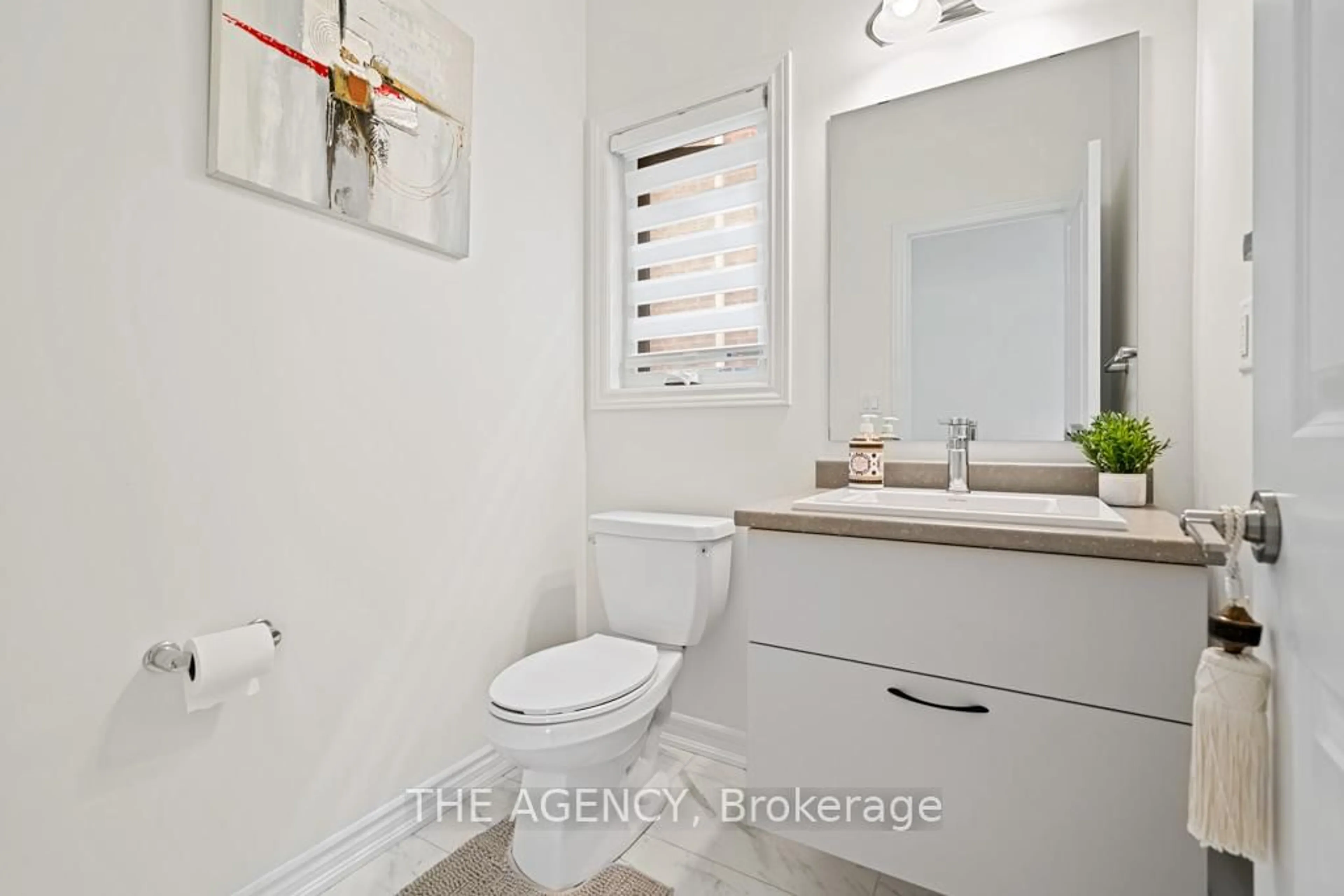 Standard bathroom, ceramic/tile floor for 52 Velvet Dr, Whitby Ontario L1P 0P6