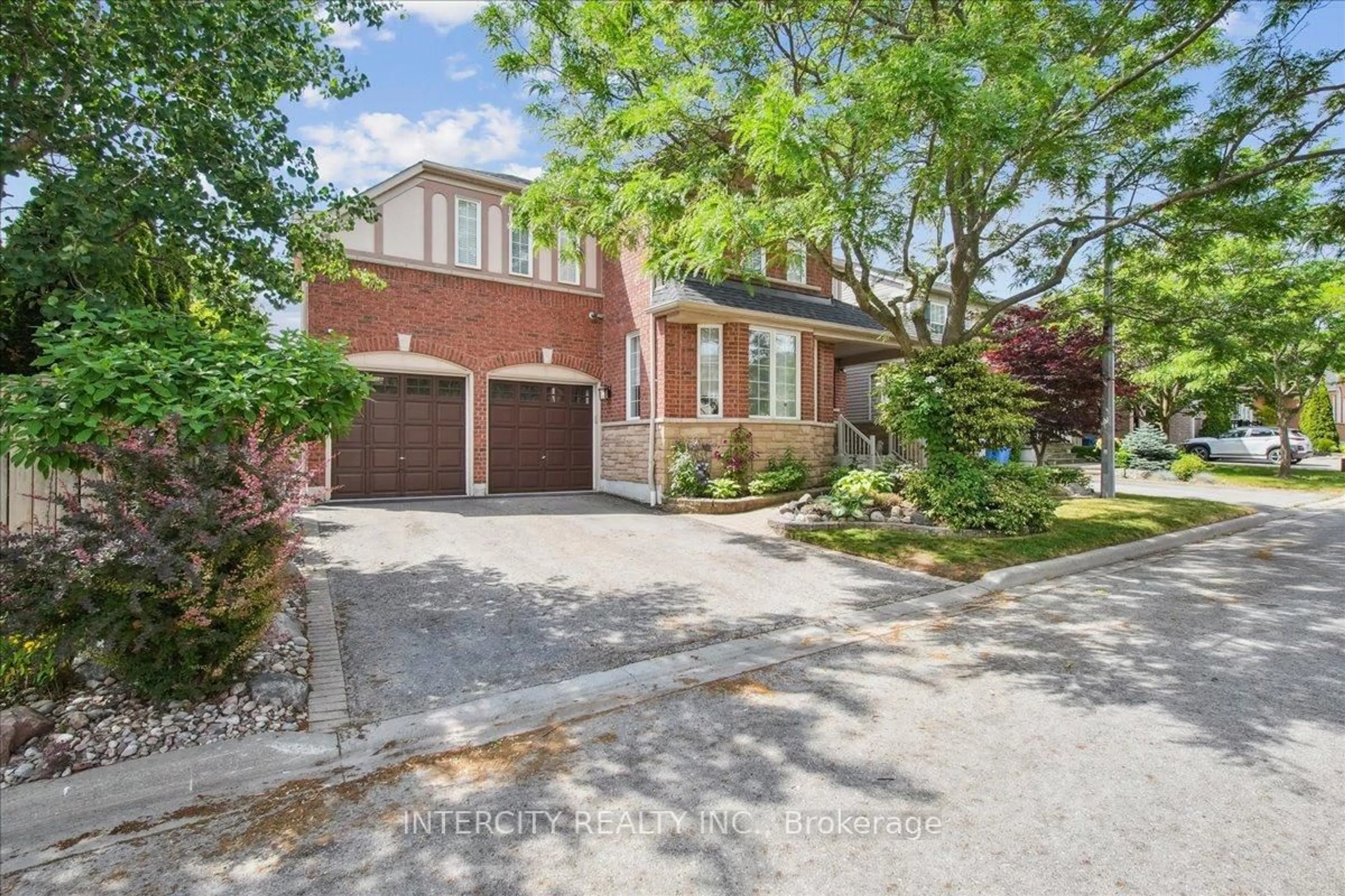 Home with brick exterior material, street for 7 Butterworth Dr, Ajax Ontario L1T 4W8
