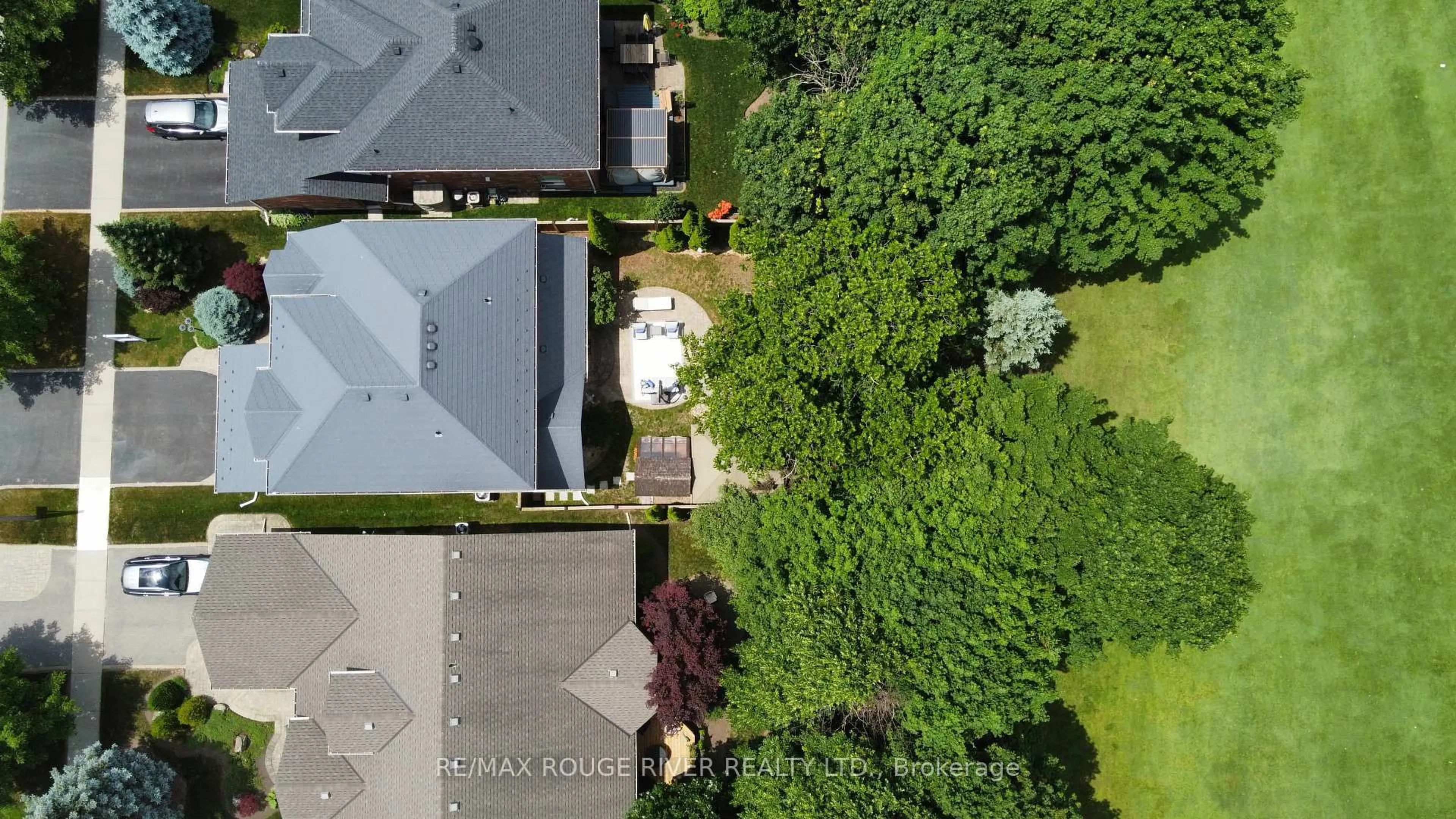A pic from outside/outdoor area/front of a property/back of a property/a pic from drone, unknown for 476 Britannia Ave, Oshawa Ontario L1L 1B7