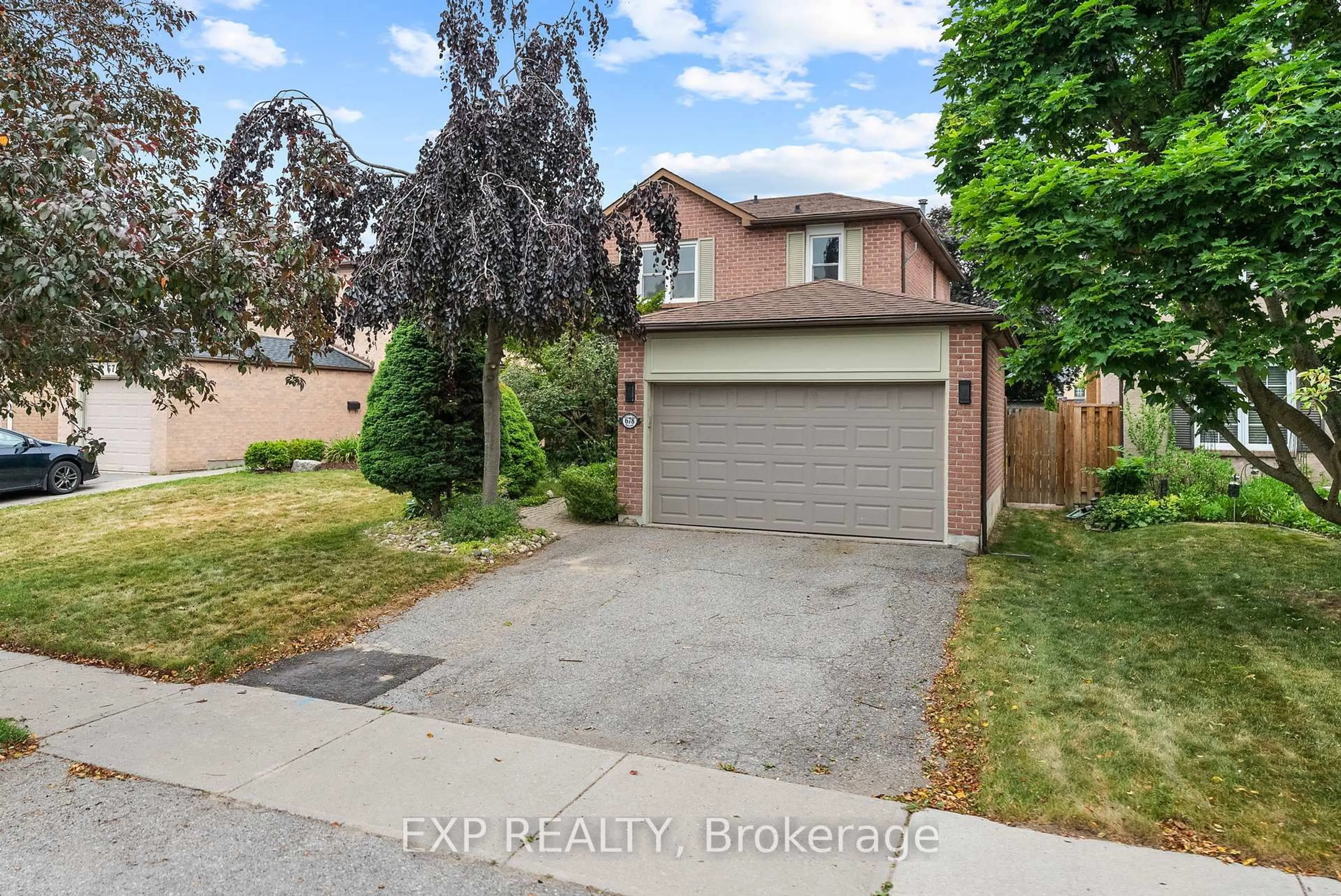 Unknown for 678 Beckworth Sq, Pickering Ontario L1V 3X4