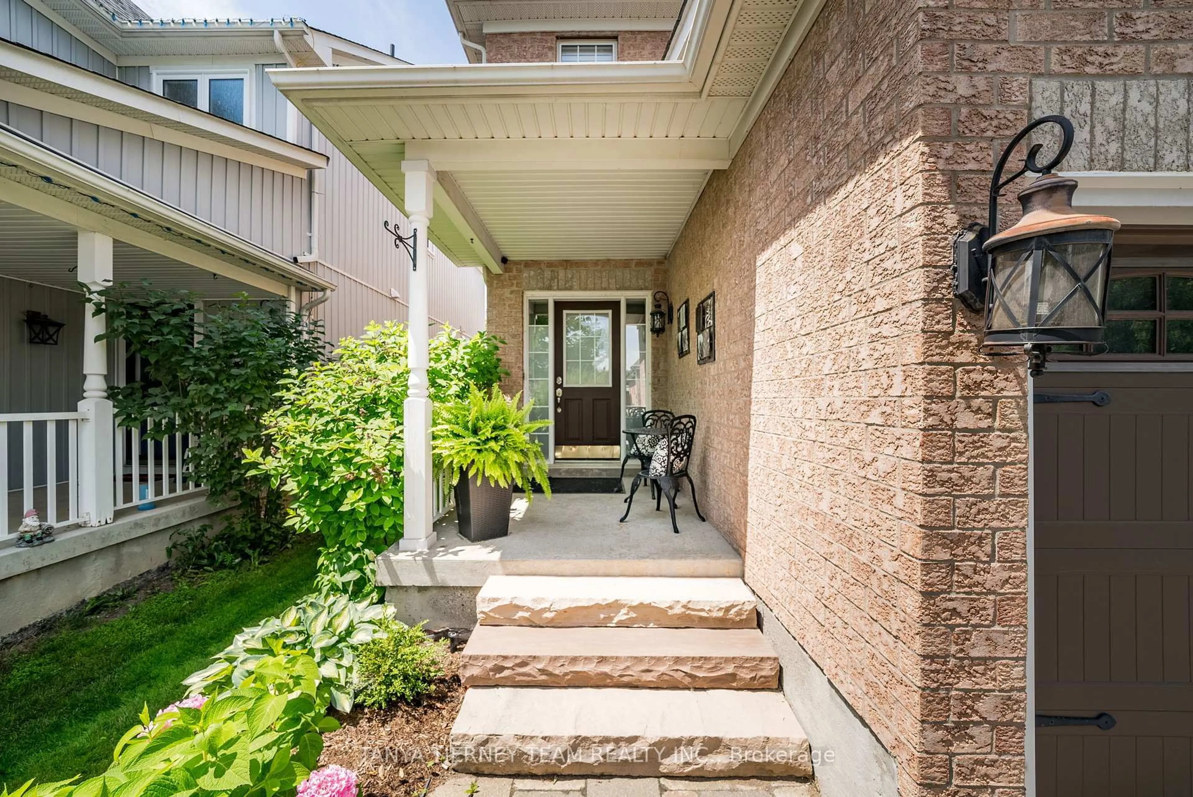 Home with brick exterior material, street for 6 Penhurst Dr, Whitby Ontario L1M 2C8