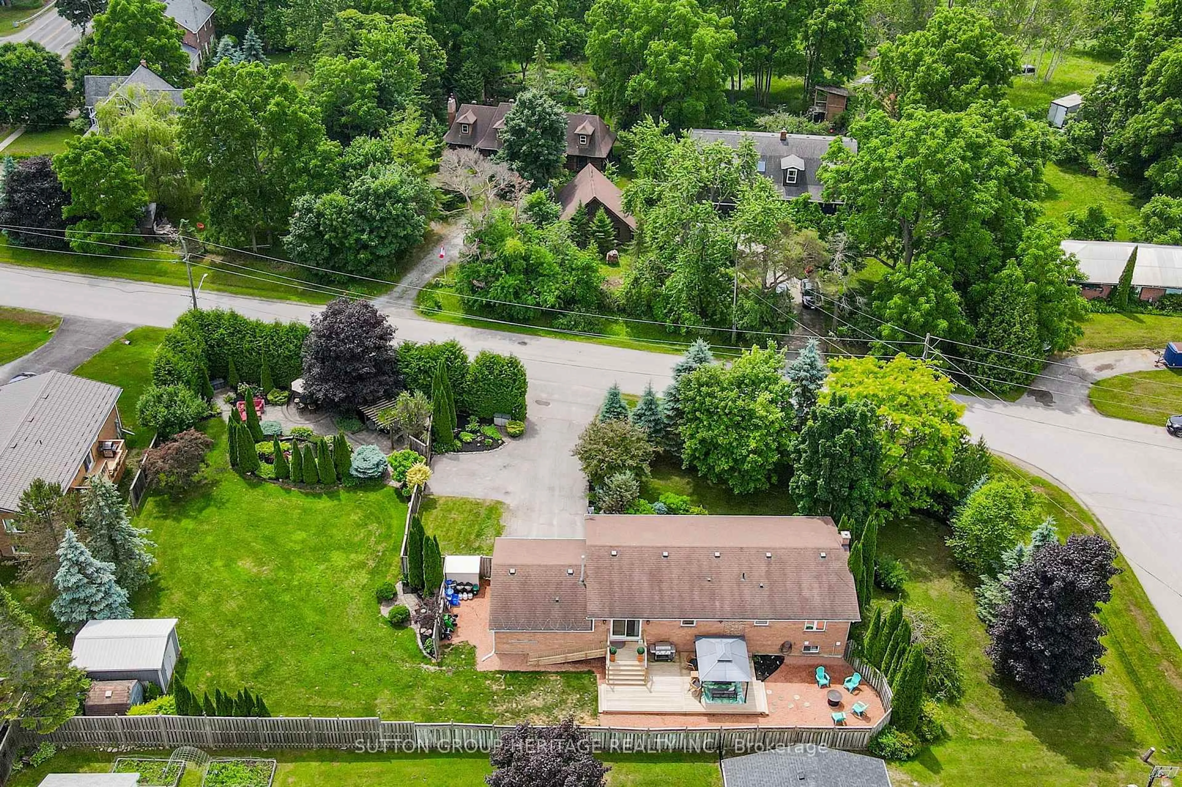 A pic from outside/outdoor area/front of a property/back of a property/a pic from drone, street for 4 Couves Lane, Scugog Ontario L0C 1B0