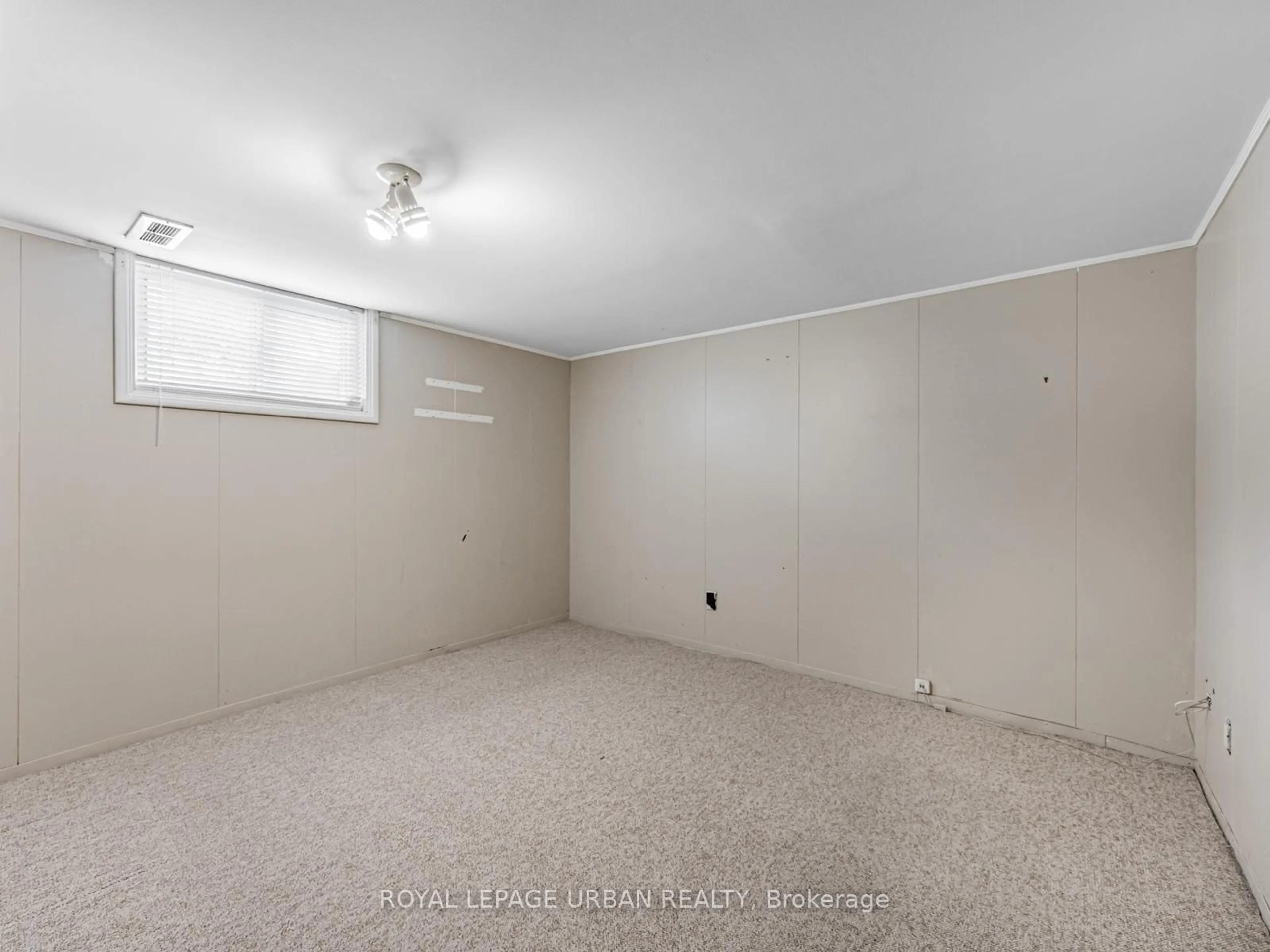A pic of a room for 16 Mozart Ave, Toronto Ontario M1K 2V9