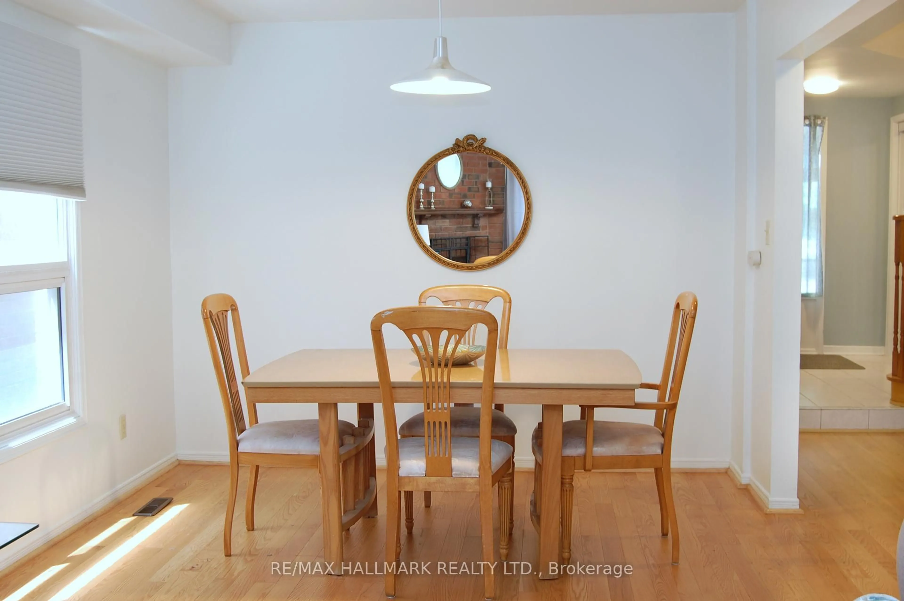 Dining room, wood/laminate floor for 113 Mammoth Hall Tr, Toronto Ontario M1B 1P8