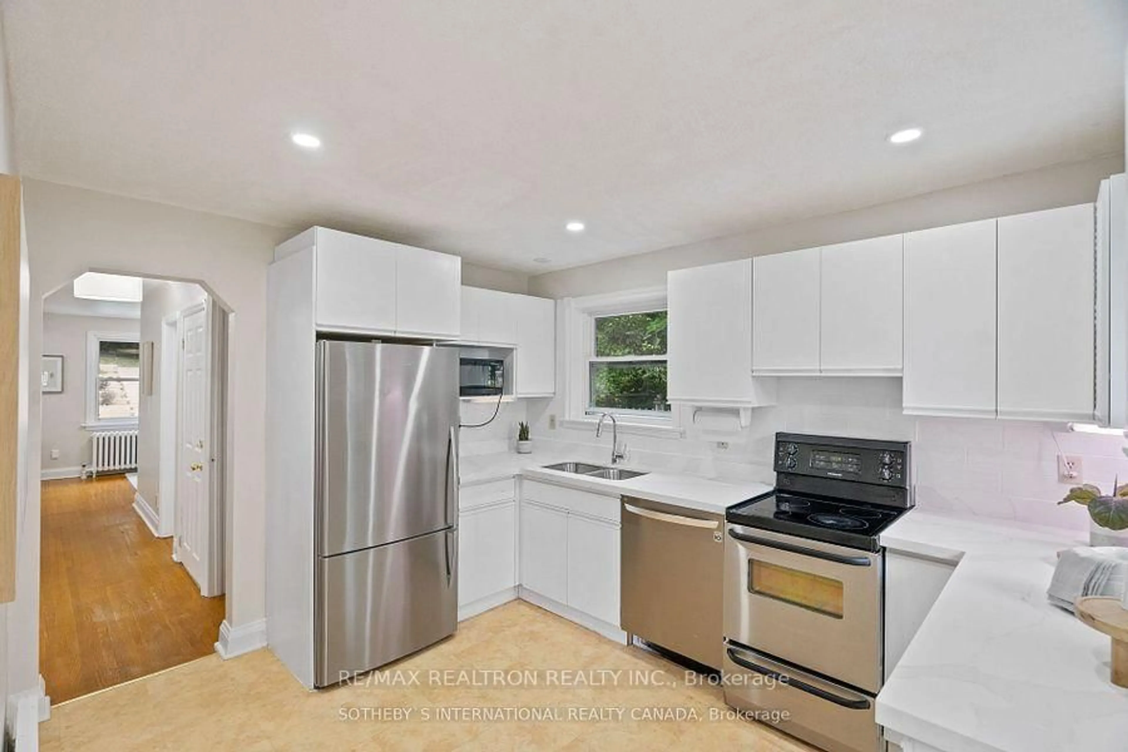 Standard kitchen, ceramic/tile floor for 12 Sonora Terr, Toronto Ontario M1N 1H8