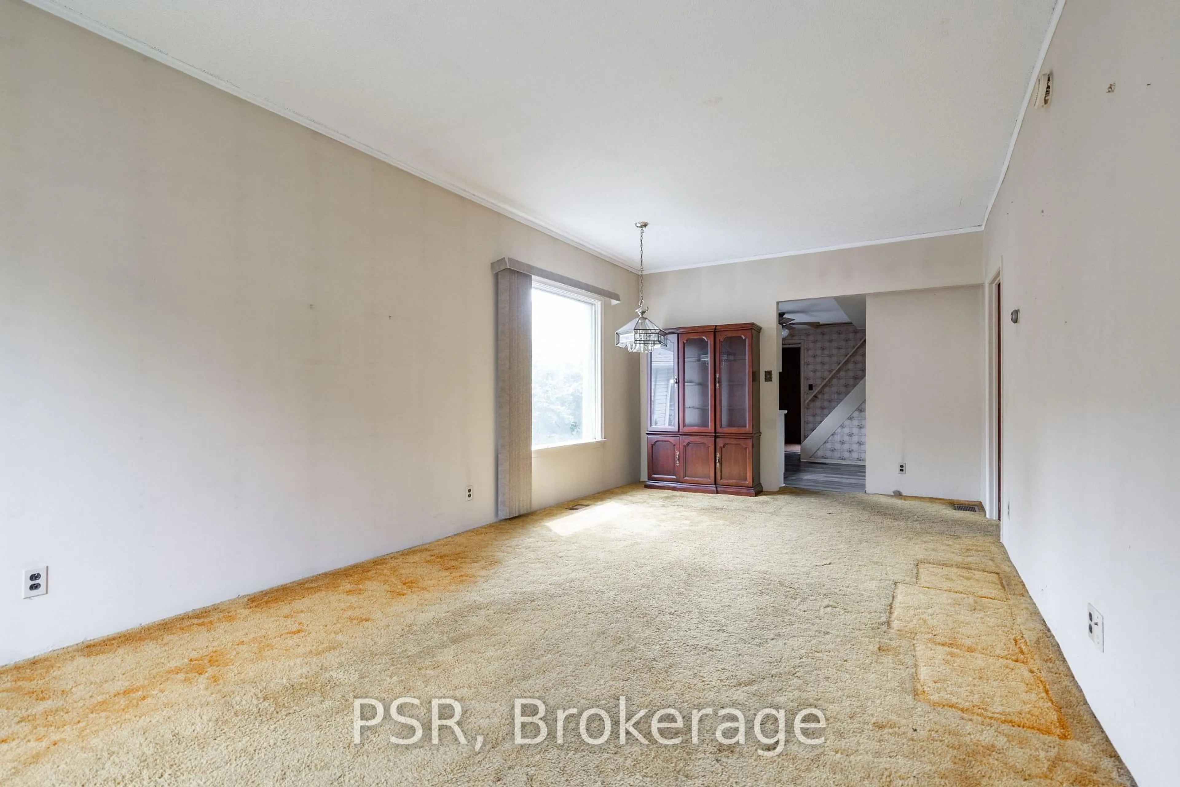 A pic of a room for 157 College Ave, Oshawa Ontario L1J 1R3