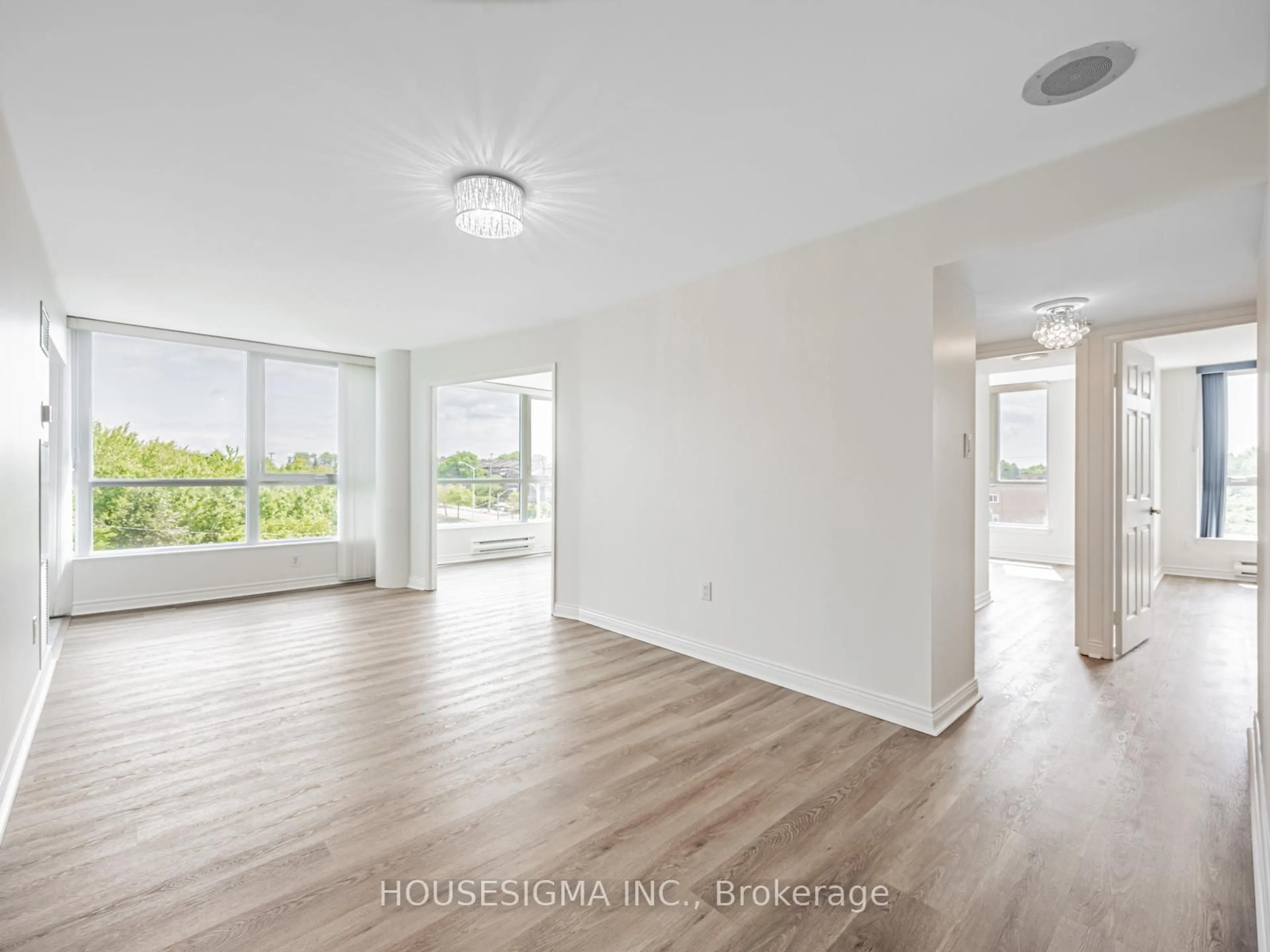 A pic of a room for 3233 Eglinton Ave #403, Toronto Ontario M1J 3N6