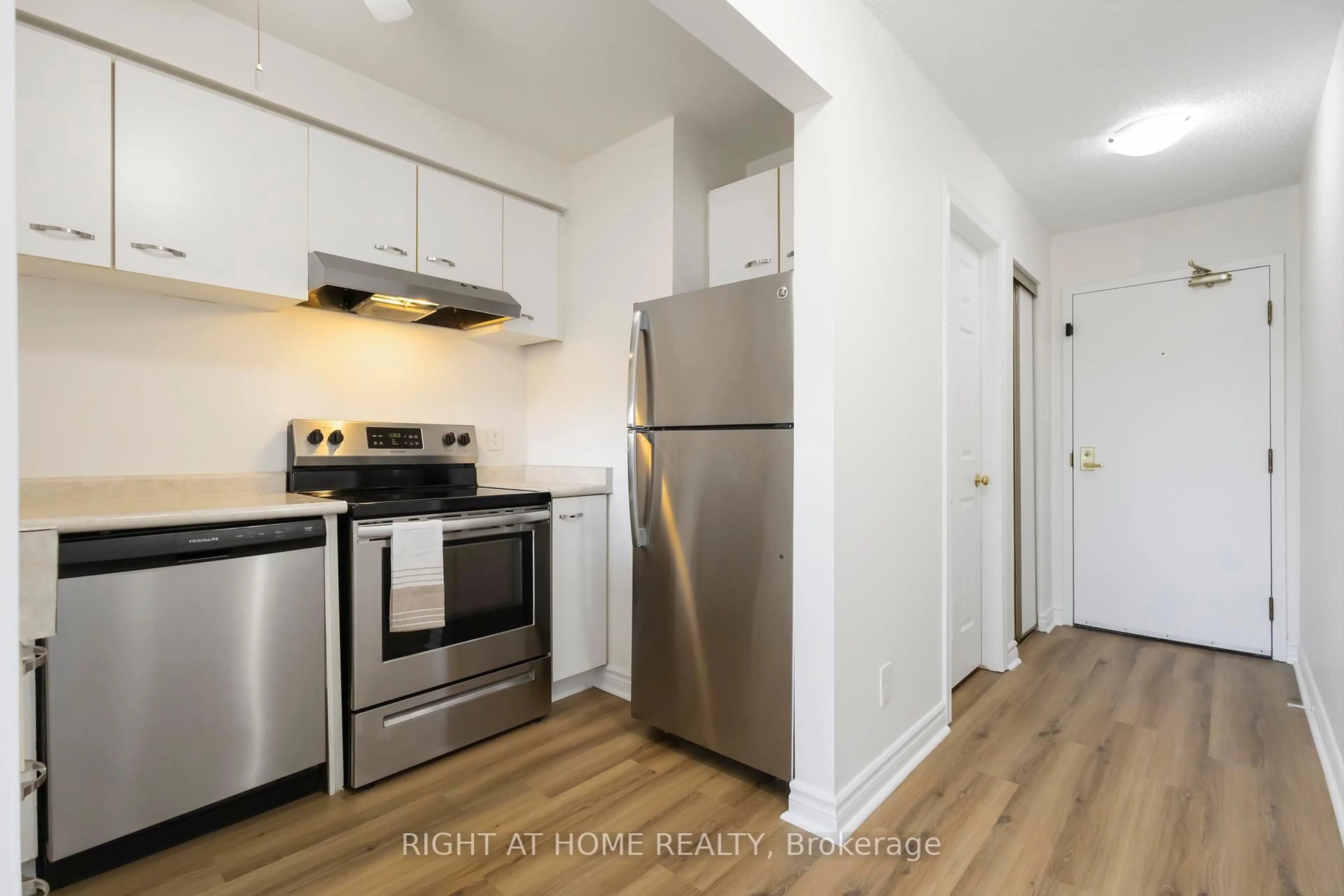 Standard kitchen, wood/laminate floor for 195 Lake Driveway #401, Ajax Ontario L1S 7H7