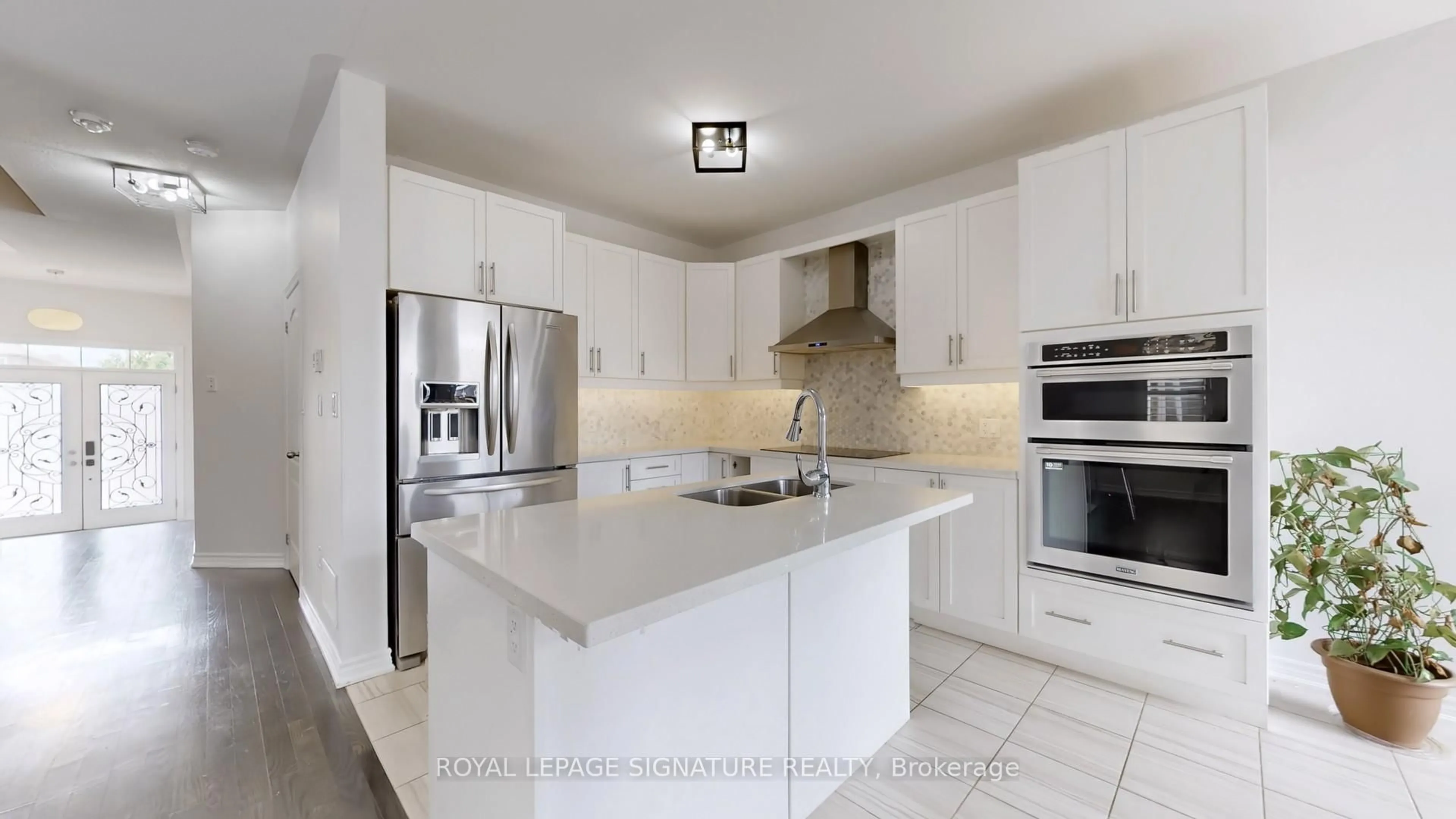 Open concept kitchen, ceramic/tile floor for 62 Moses Cres, Clarington Ontario L1C 0T8